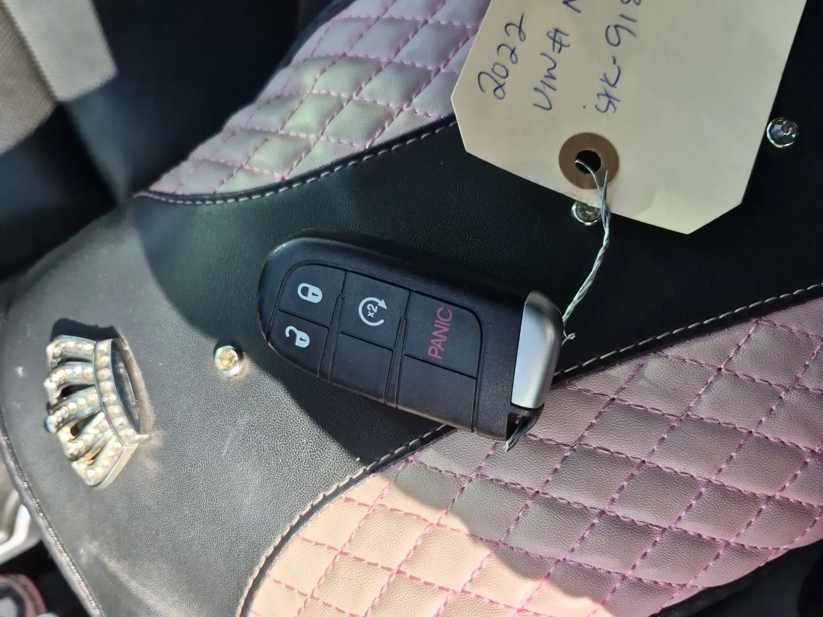 Keys/Fobs/Manual Photo