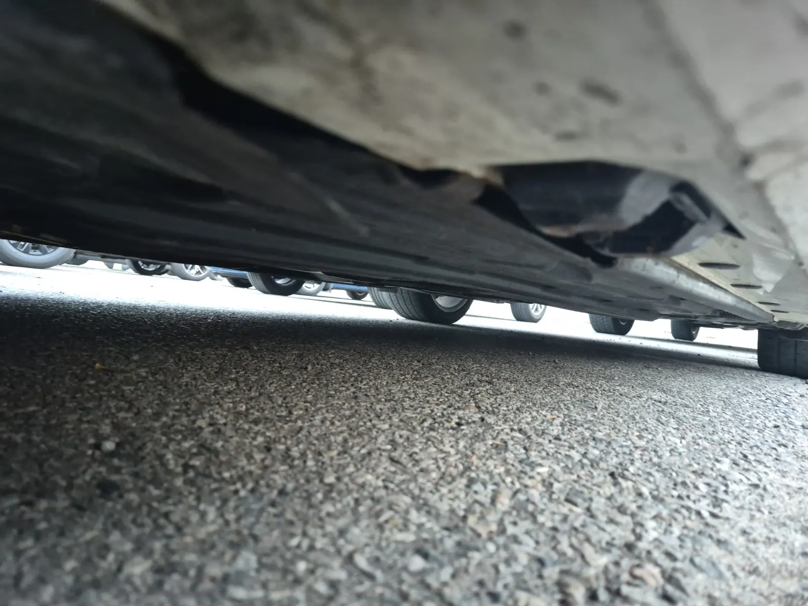 Undercarriage - Driver Photo