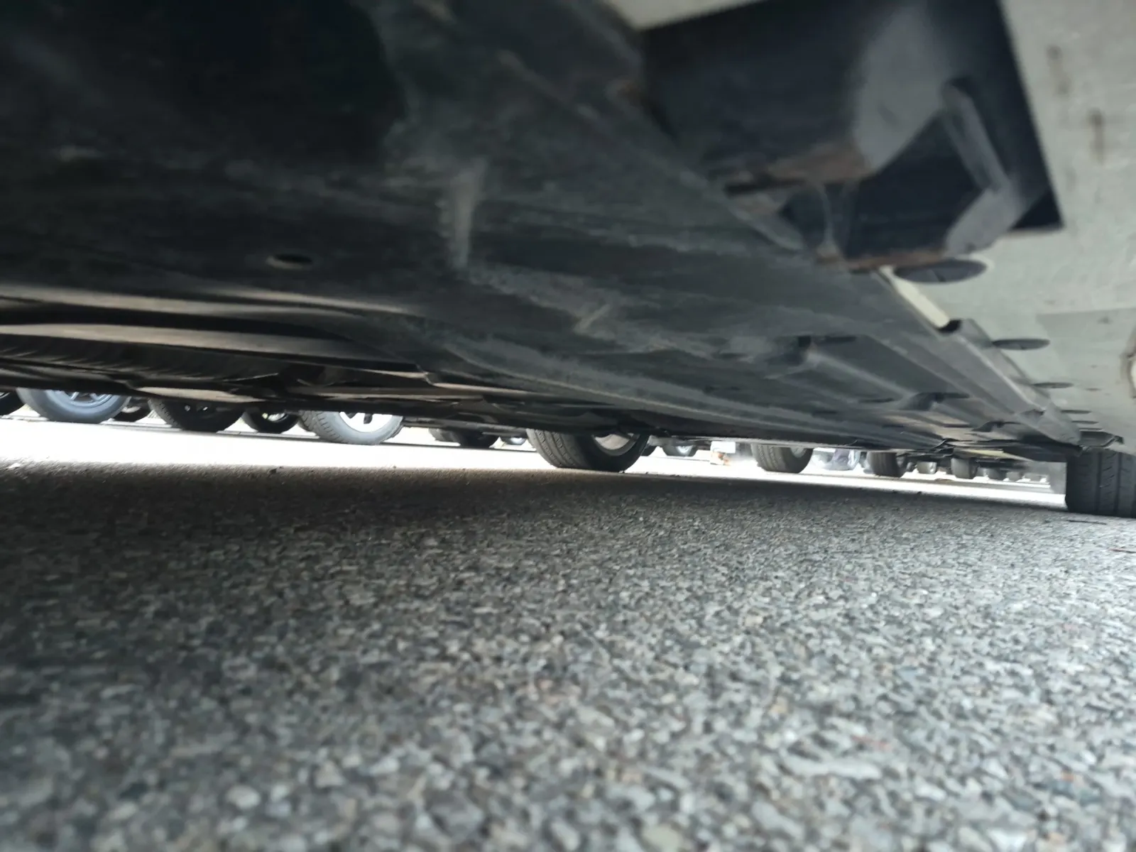 Undercarriage - Passenger Photo