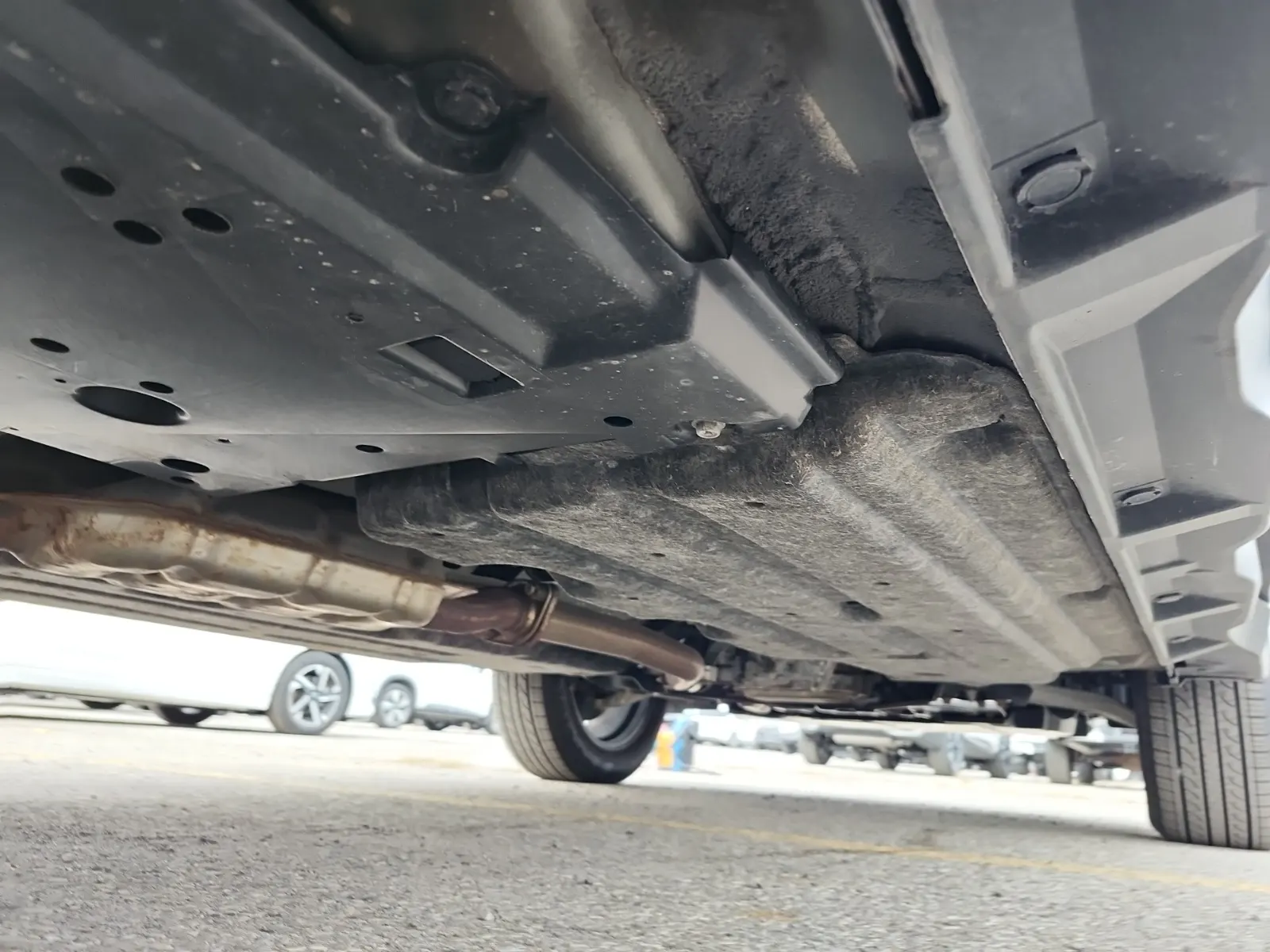 Undercarriage - Passenger Photo