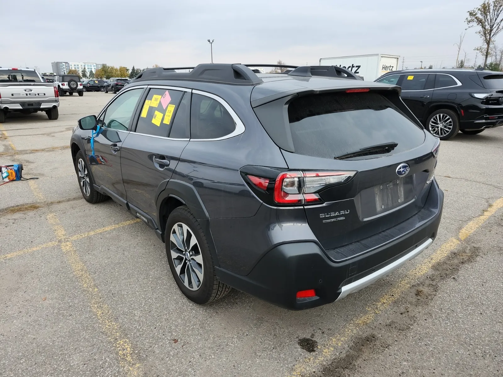Driver Rear 3/4 Photo