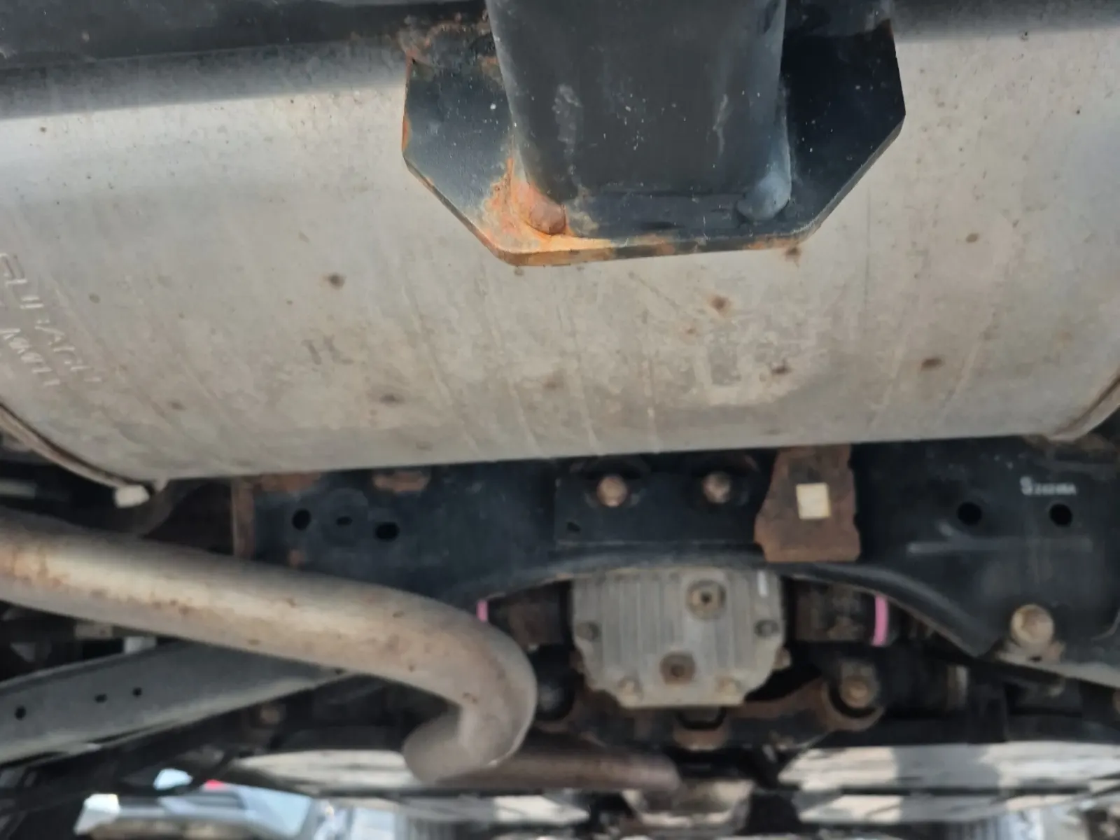 Undercarriage - Rear Photo