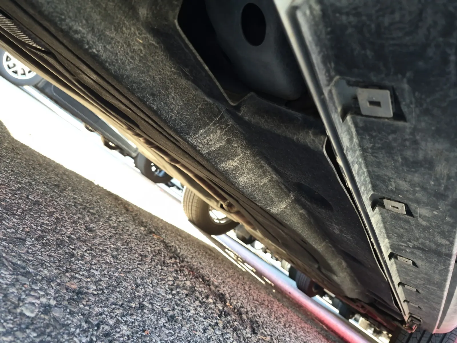 Undercarriage - Passenger Photo