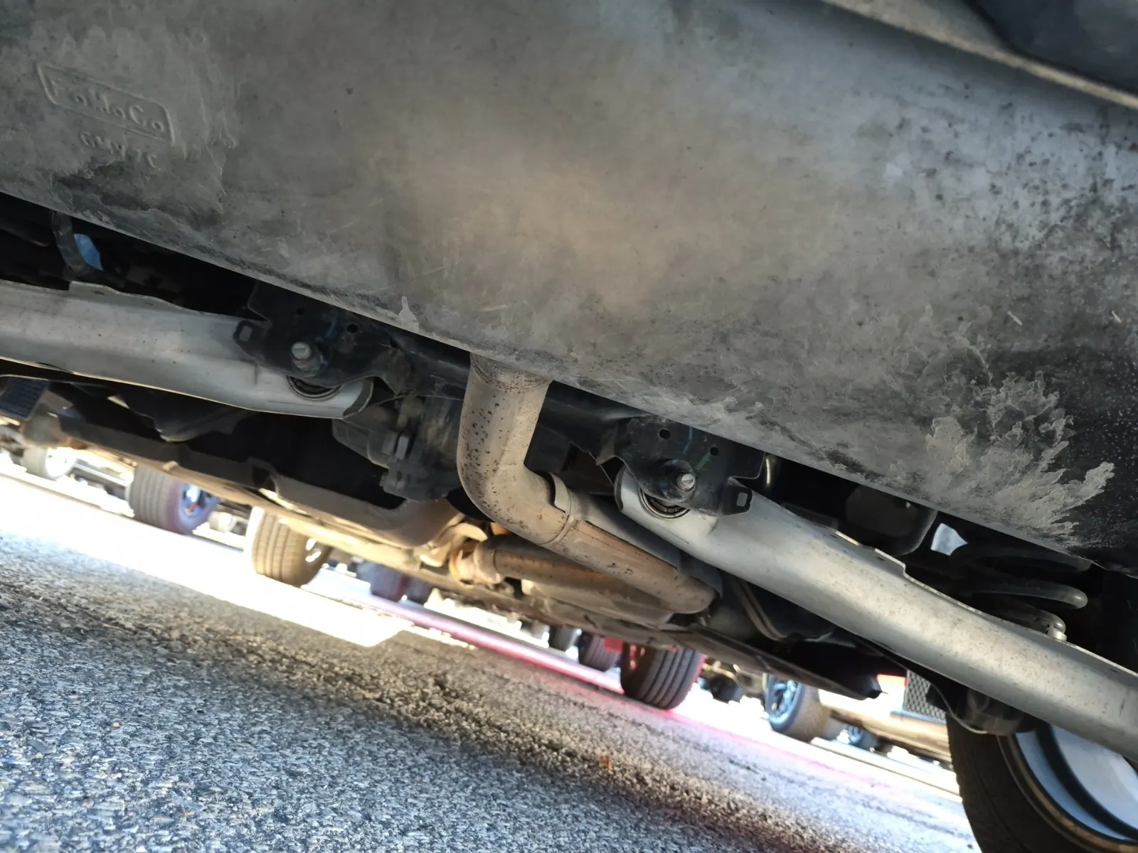 Undercarriage - Rear Photo