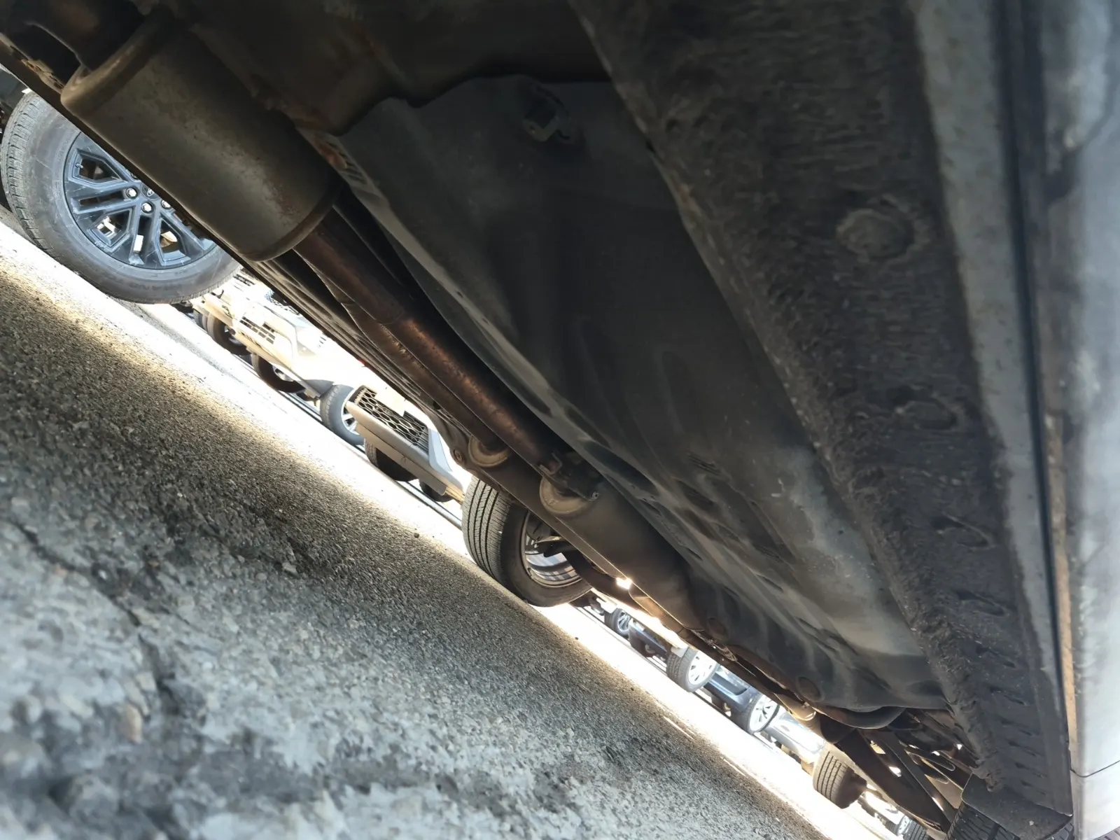 Undercarriage - Driver Photo