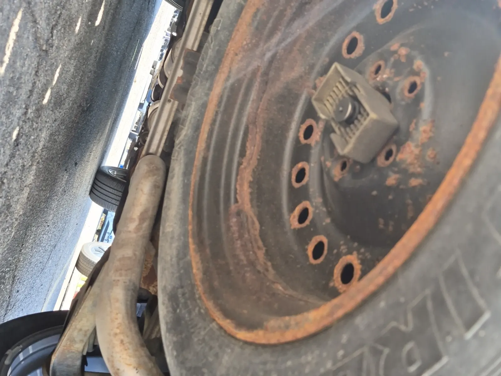 Spare Tire & Wheel Photo