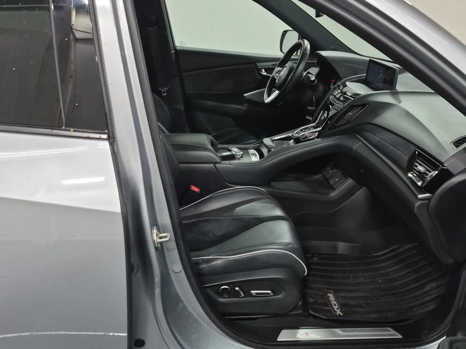 Right Side Interior Photo