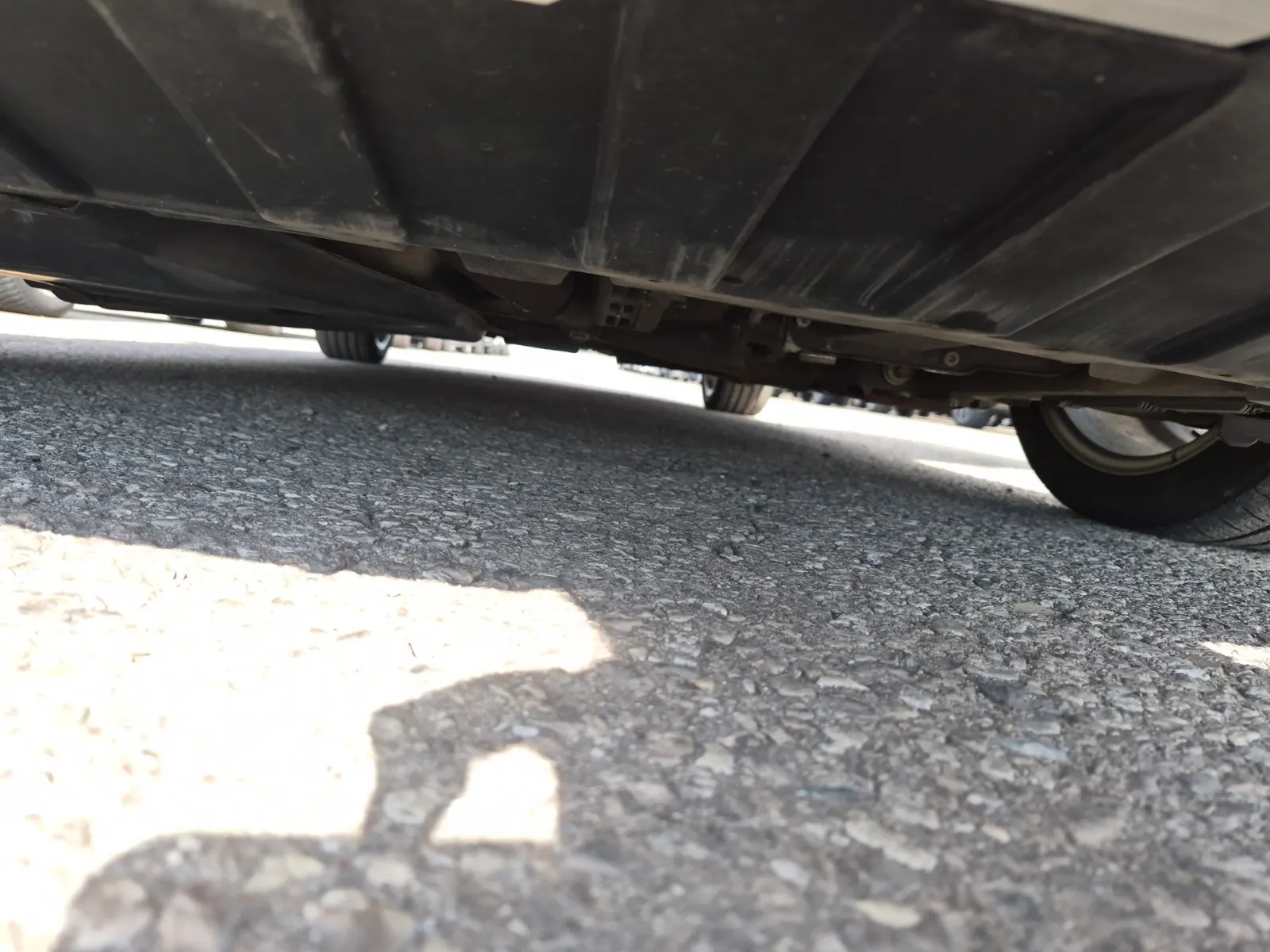 Undercarriage - Front Photo
