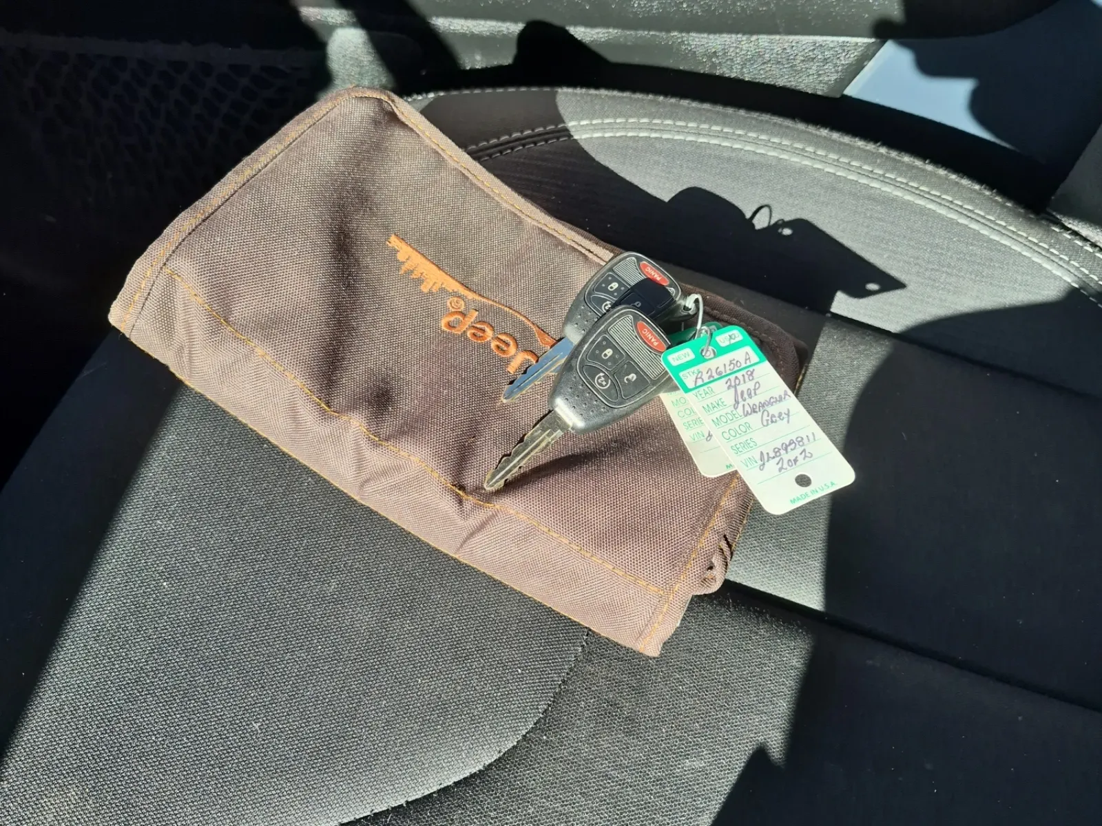 Keys/Fobs/Manual Photo