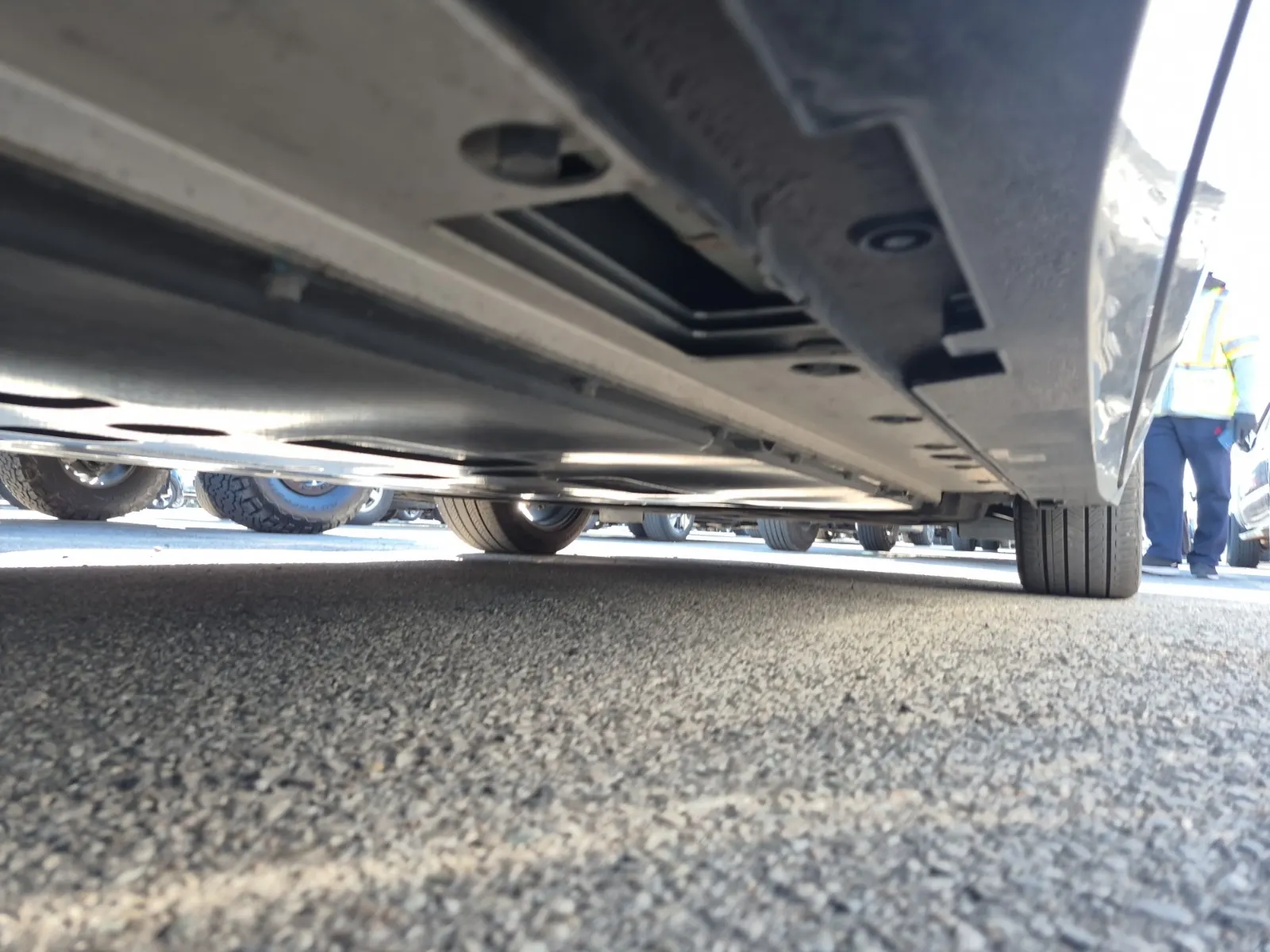 Undercarriage - Passenger Photo