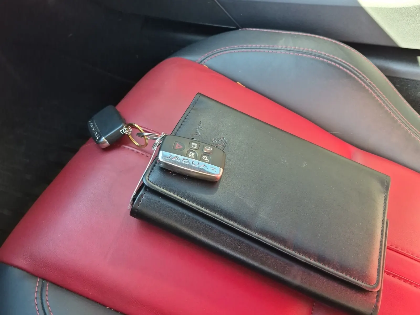 Keys/Fobs/Manual Photo
