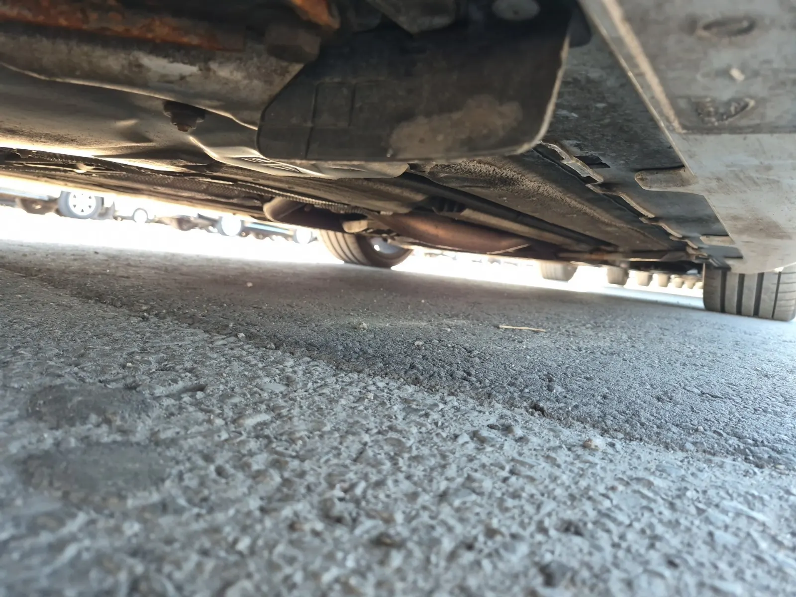 Undercarriage - Passenger Photo