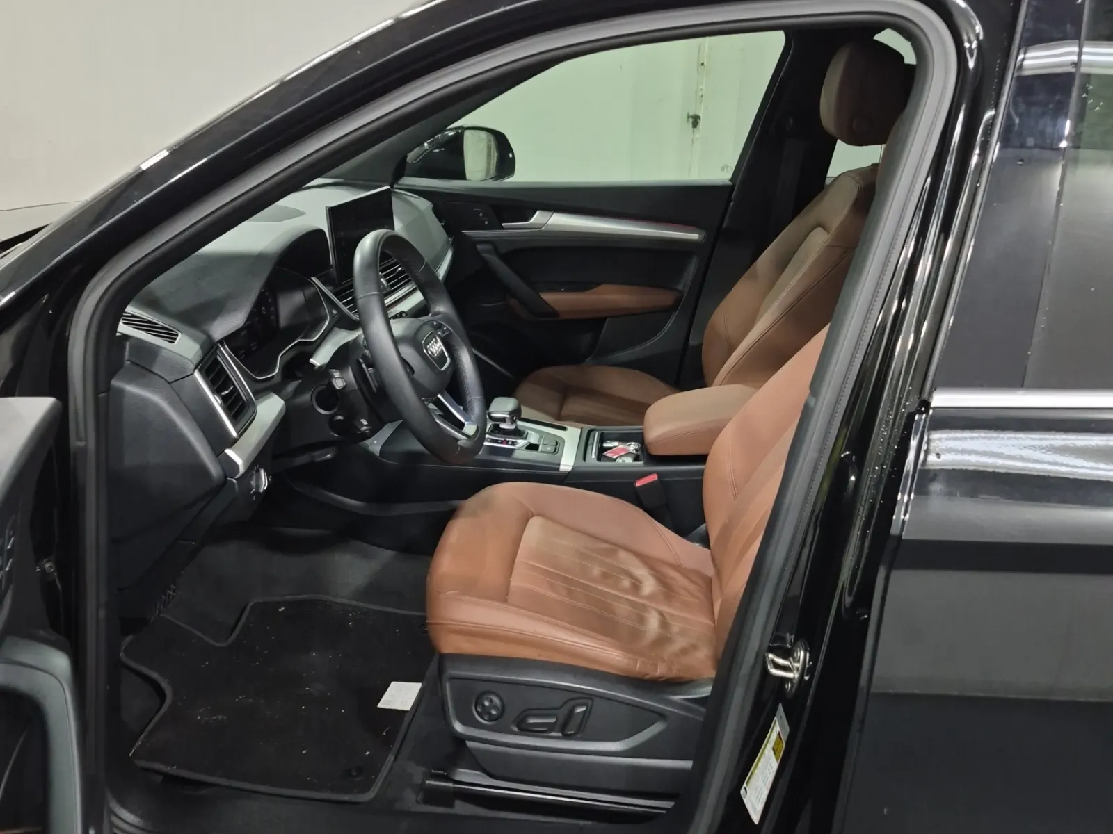 Front Interior Photo