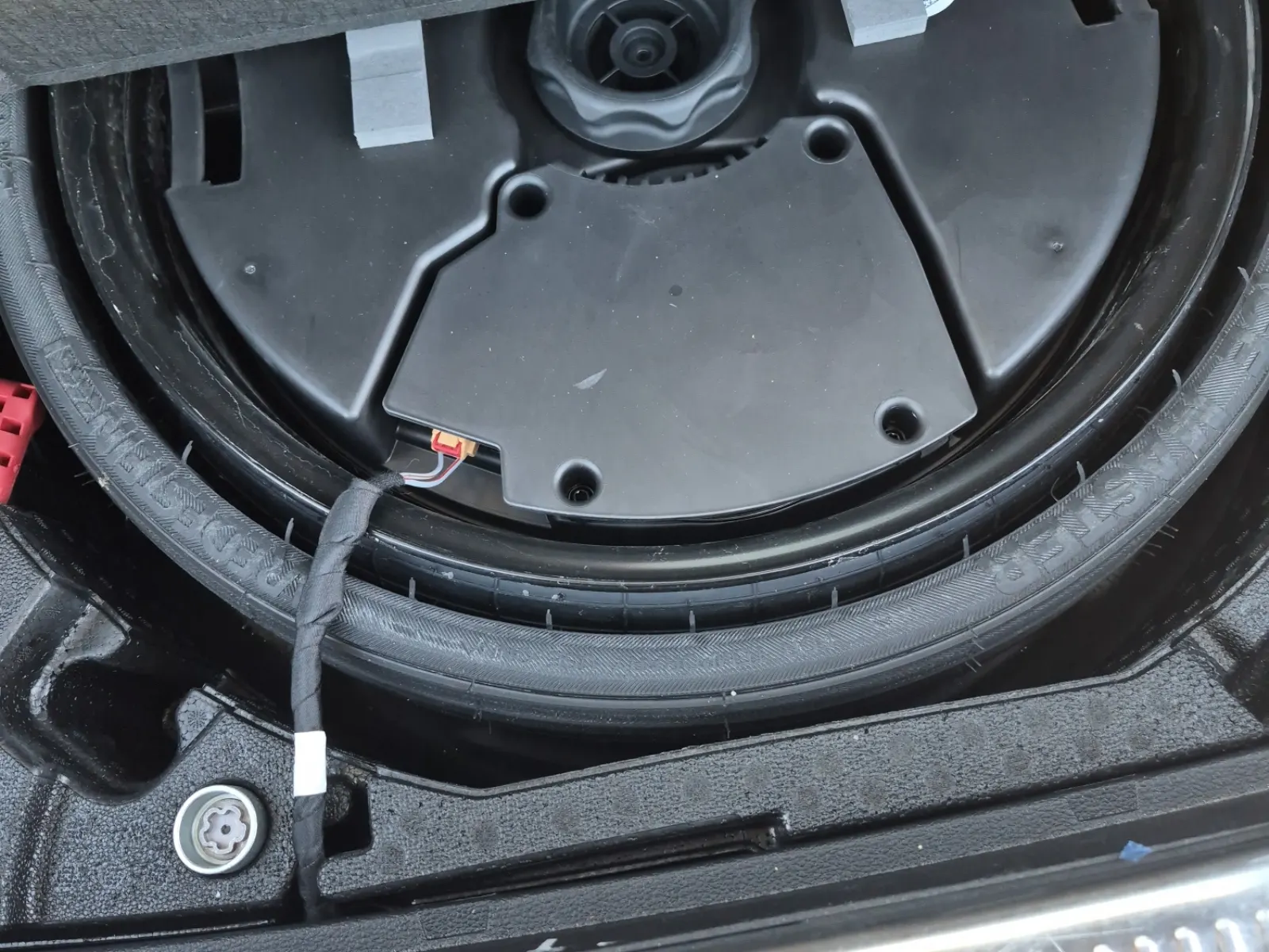 Spare Tire & Wheel Photo
