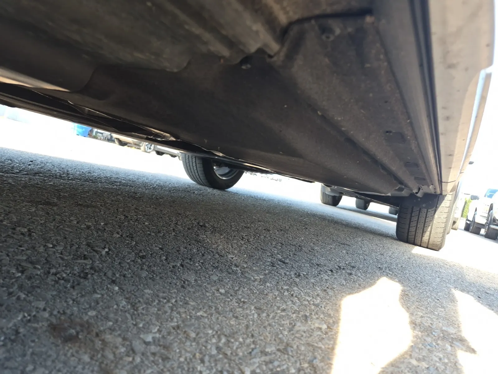 Undercarriage - Driver Photo
