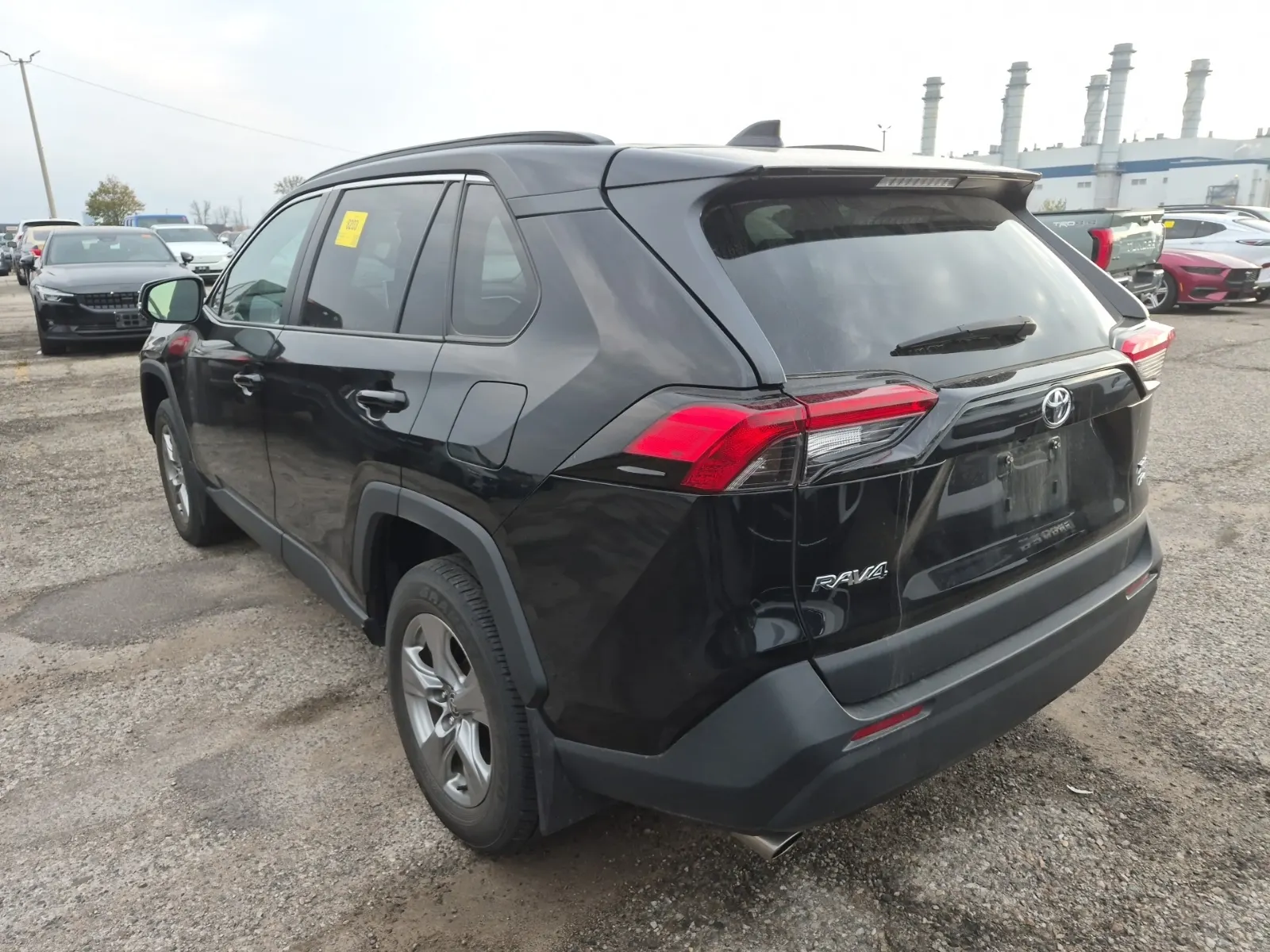 Driver Rear 3/4 Photo