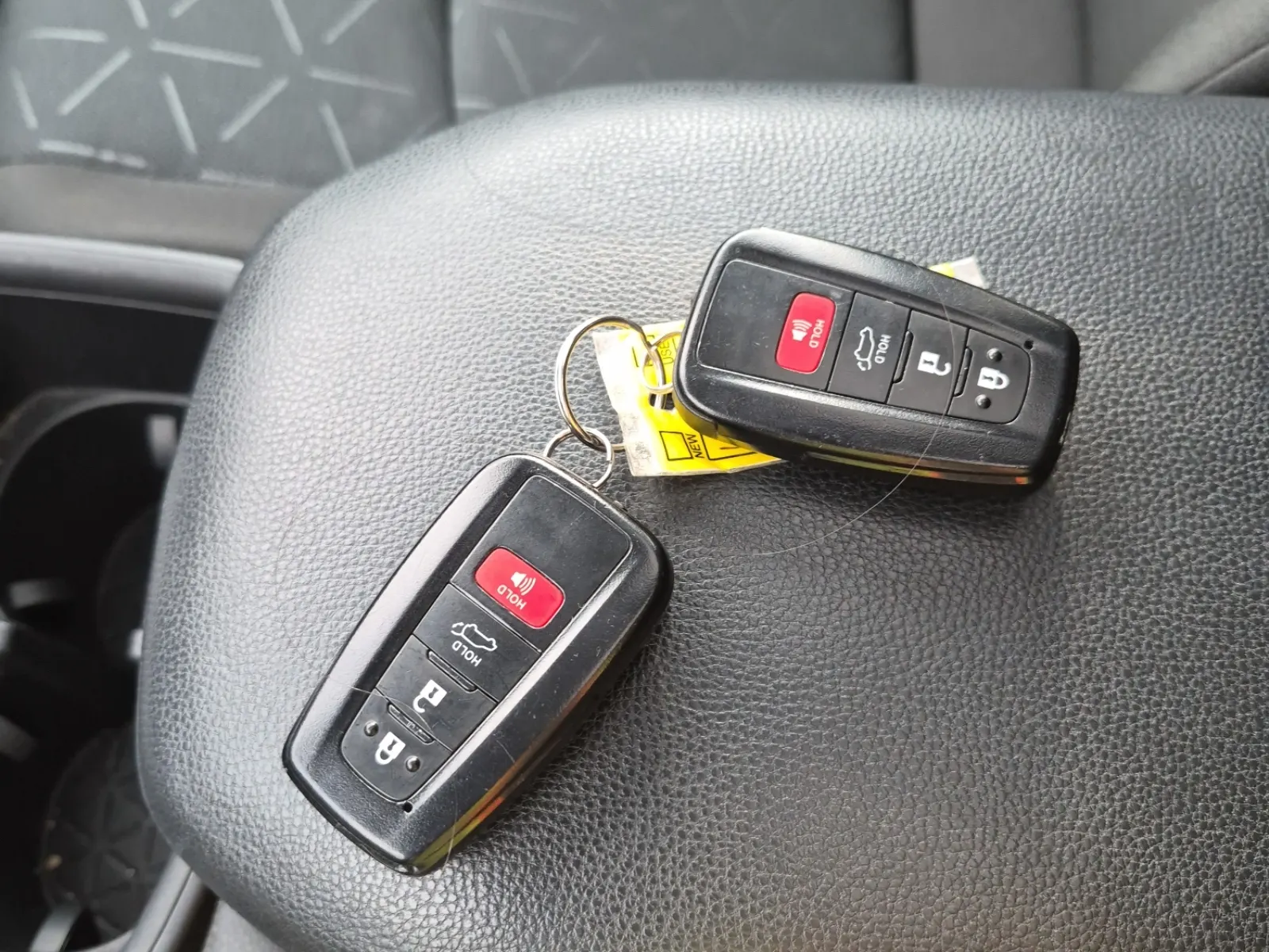 Keys/Fobs/Manual Photo