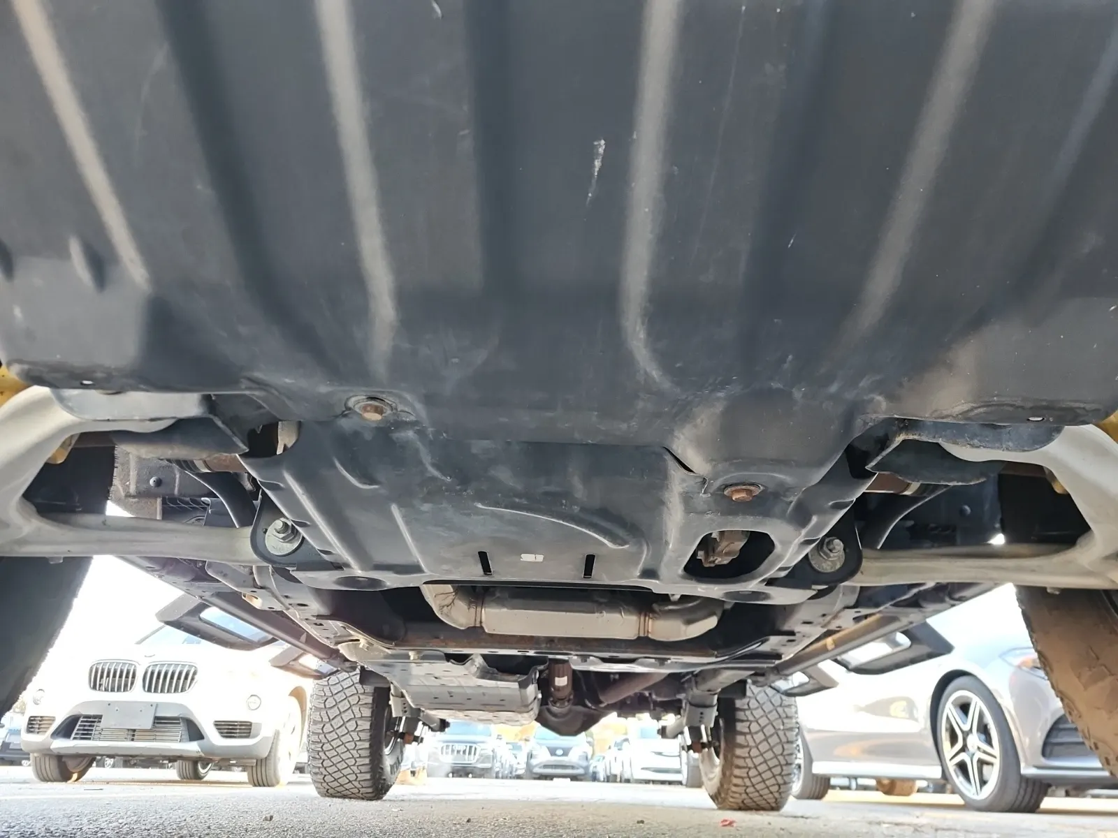 Undercarriage - Front Photo