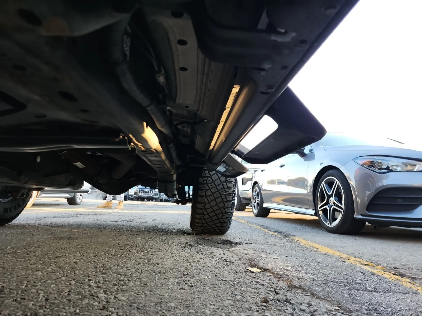 Undercarriage - Driver Photo