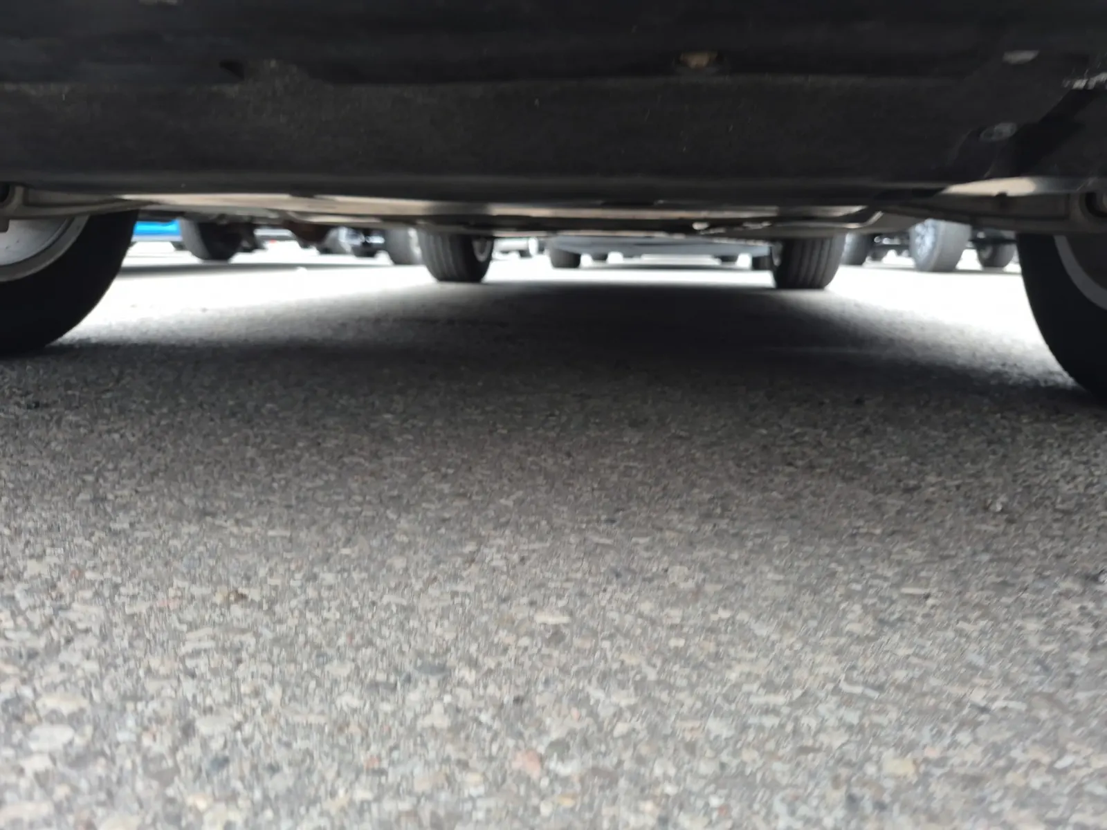 Undercarriage - Front Photo
