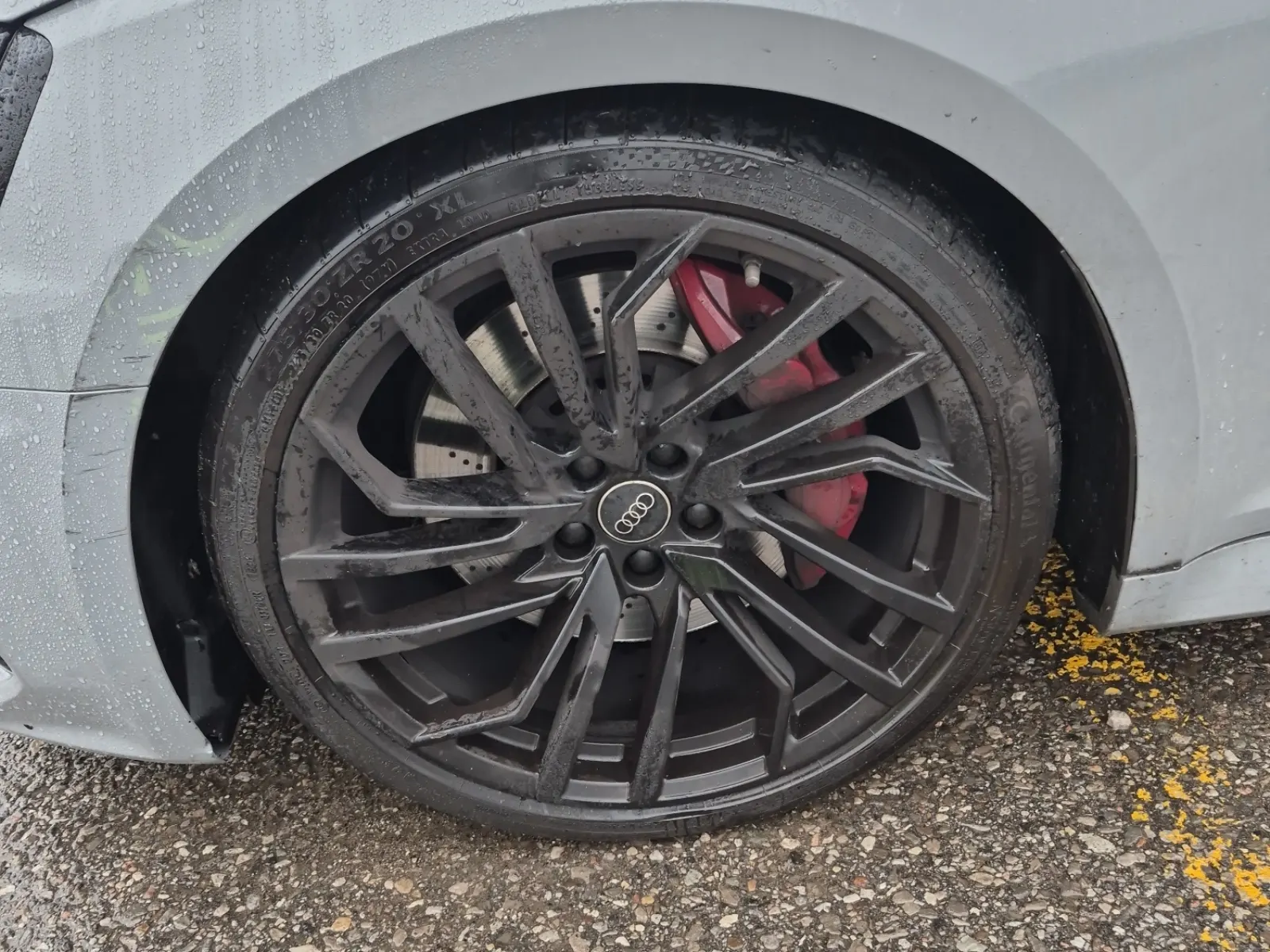 Front driver wheel/tire photo