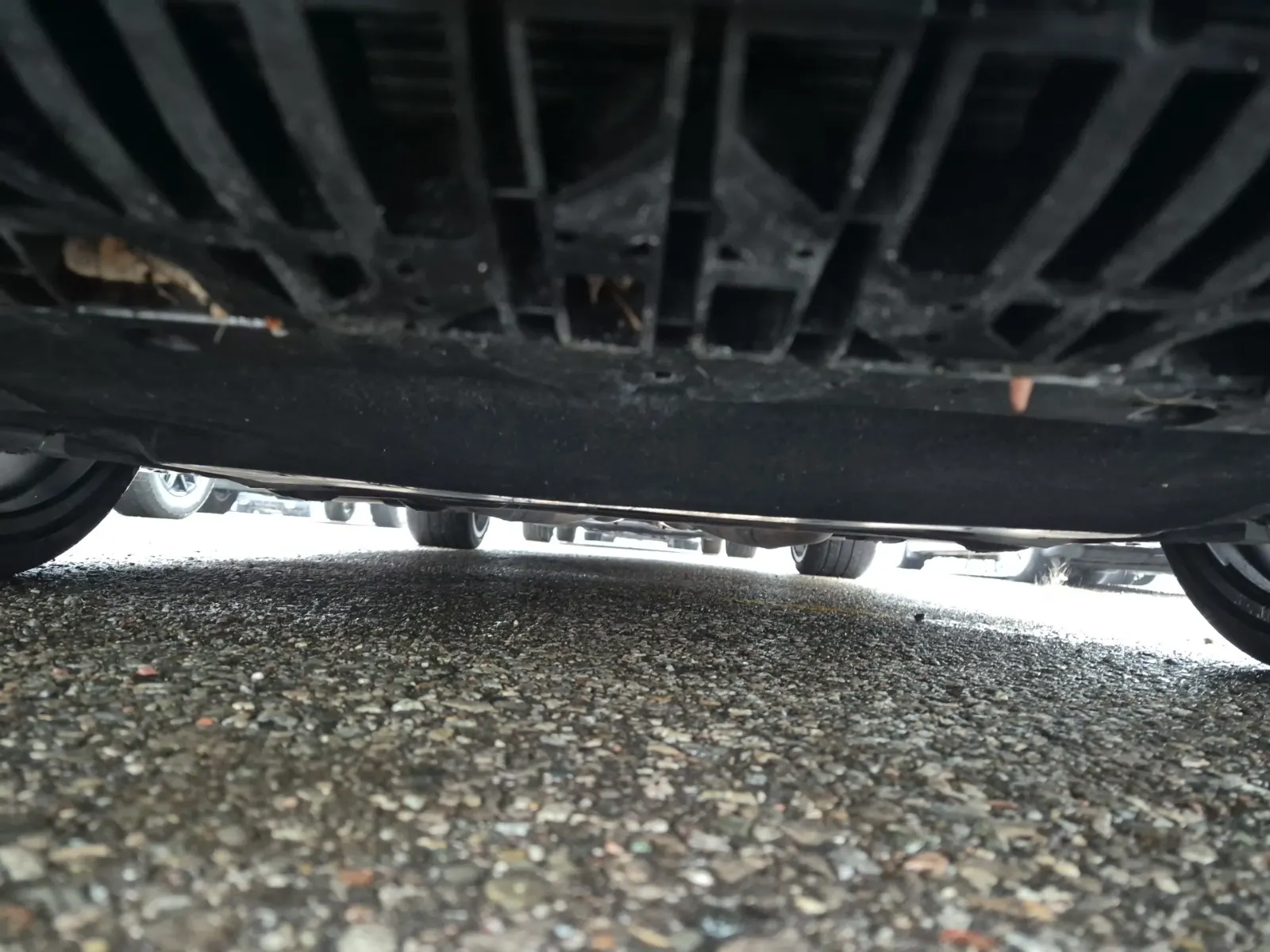 Undercarriage - Front Photo