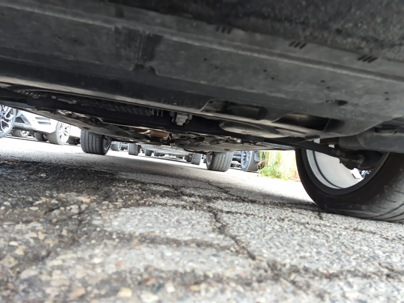 Undercarriage - Front Photo