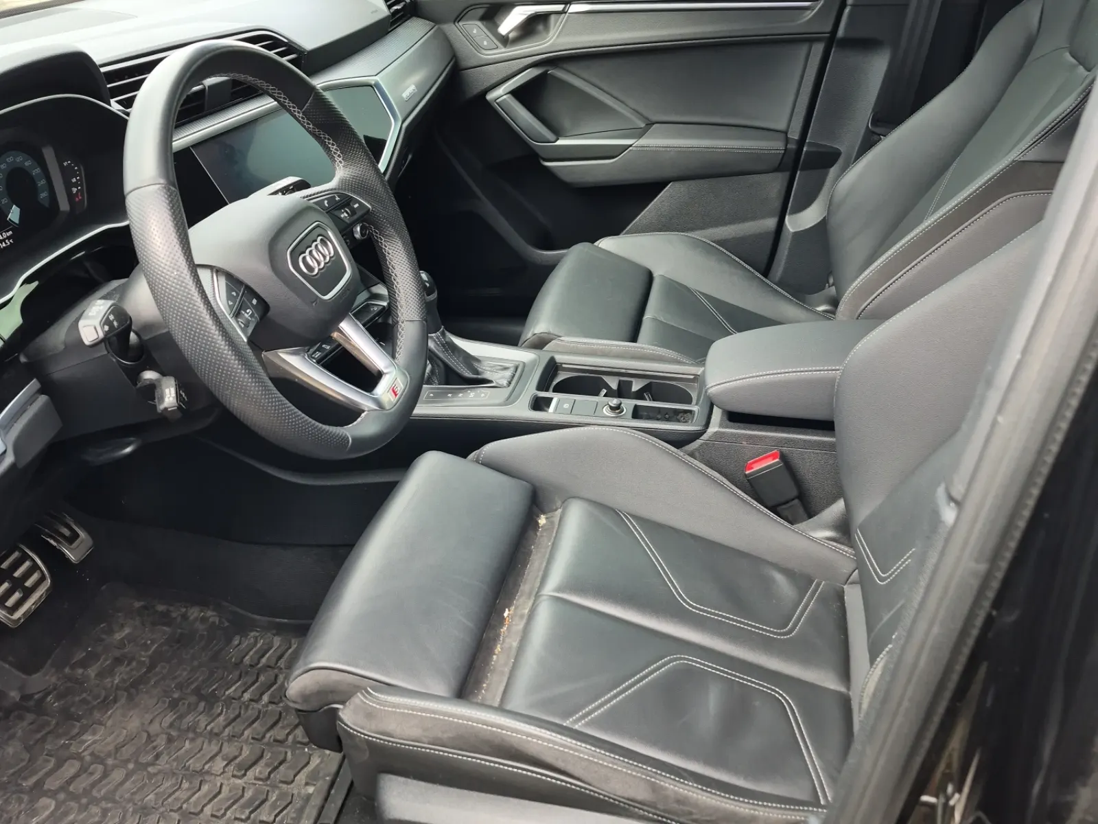 Front Interior Photo
