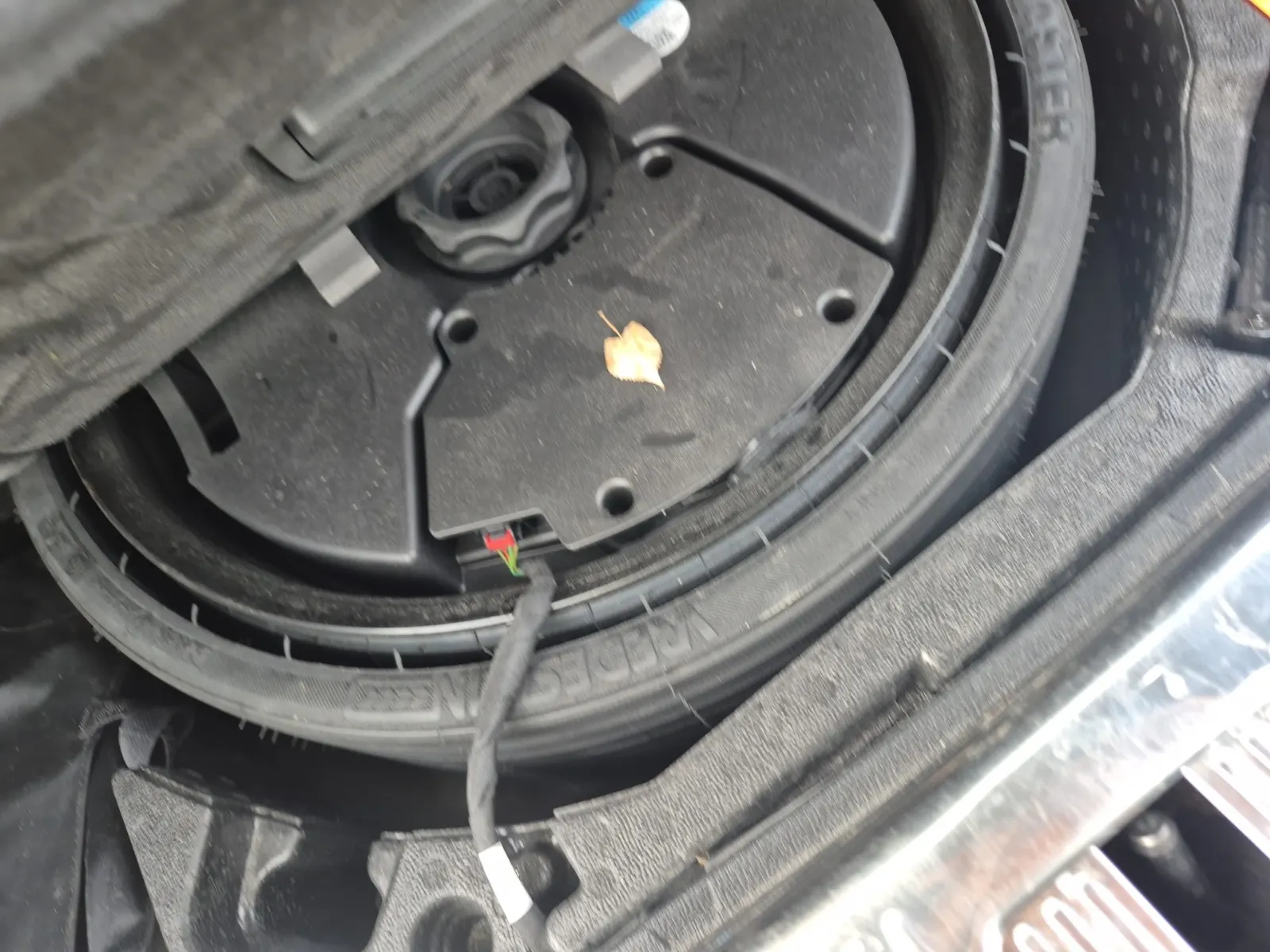 Spare Tire & Wheel Photo
