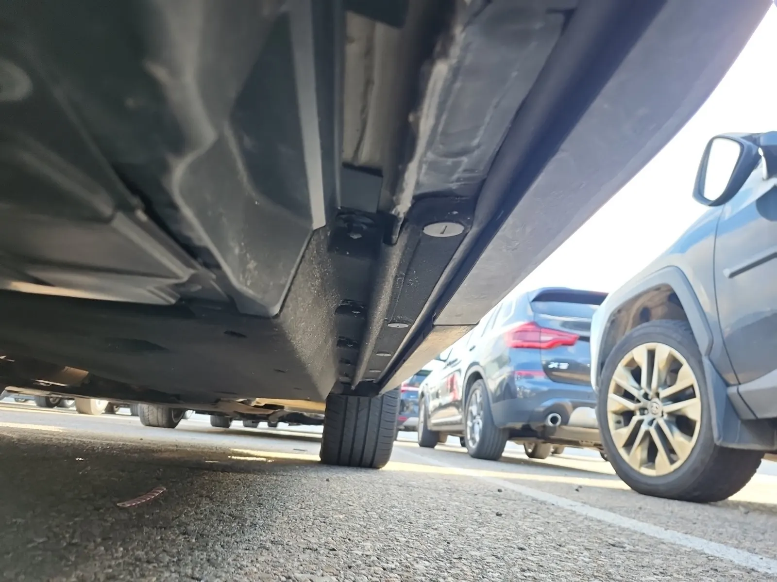 Undercarriage - Passenger Photo