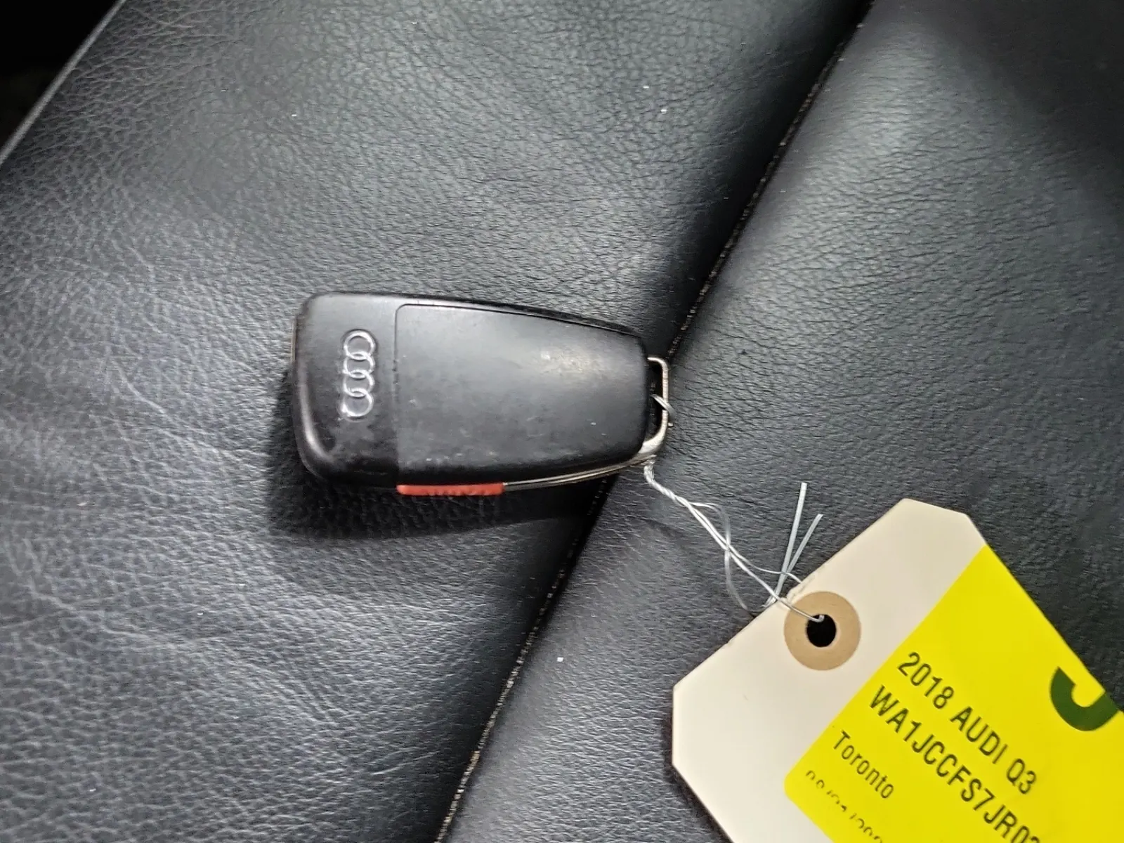 Keys/Fobs/Manual Photo