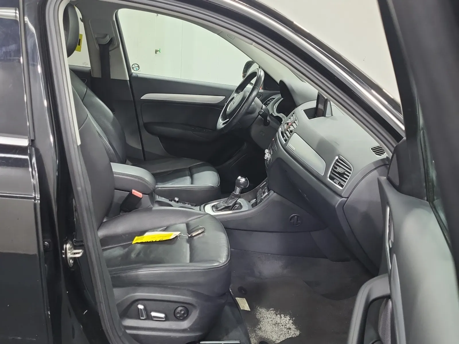 Right Side Interior Photo