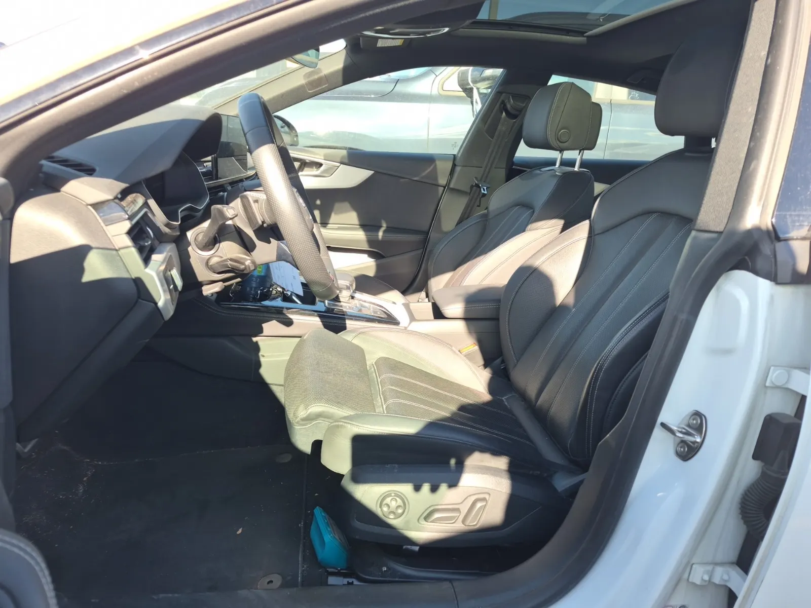 Front Interior Photo