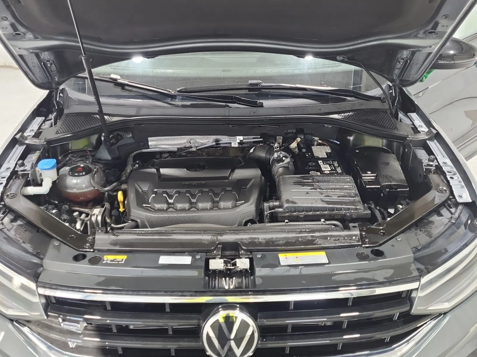 Engine Photo