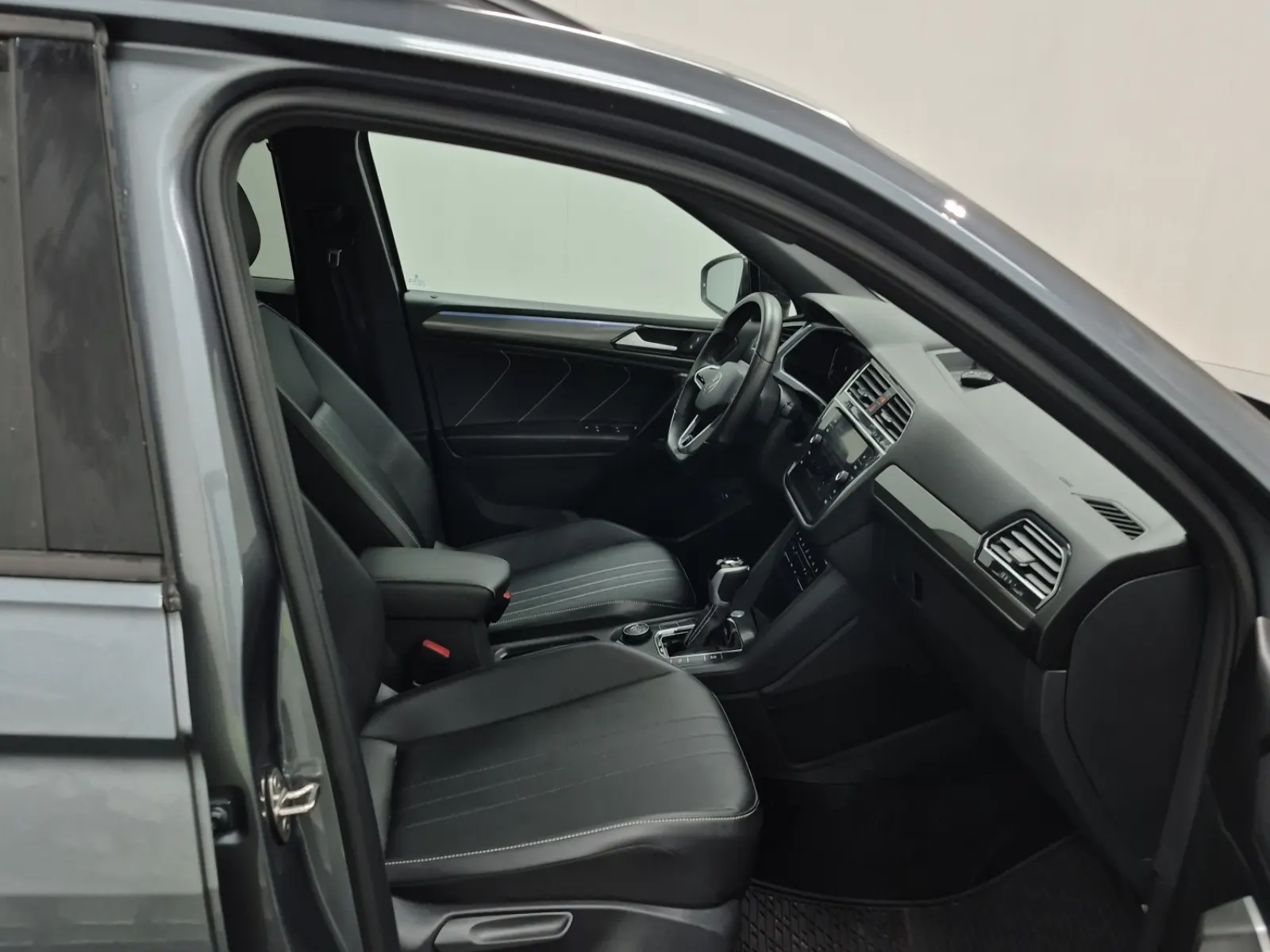Right Side Interior Photo