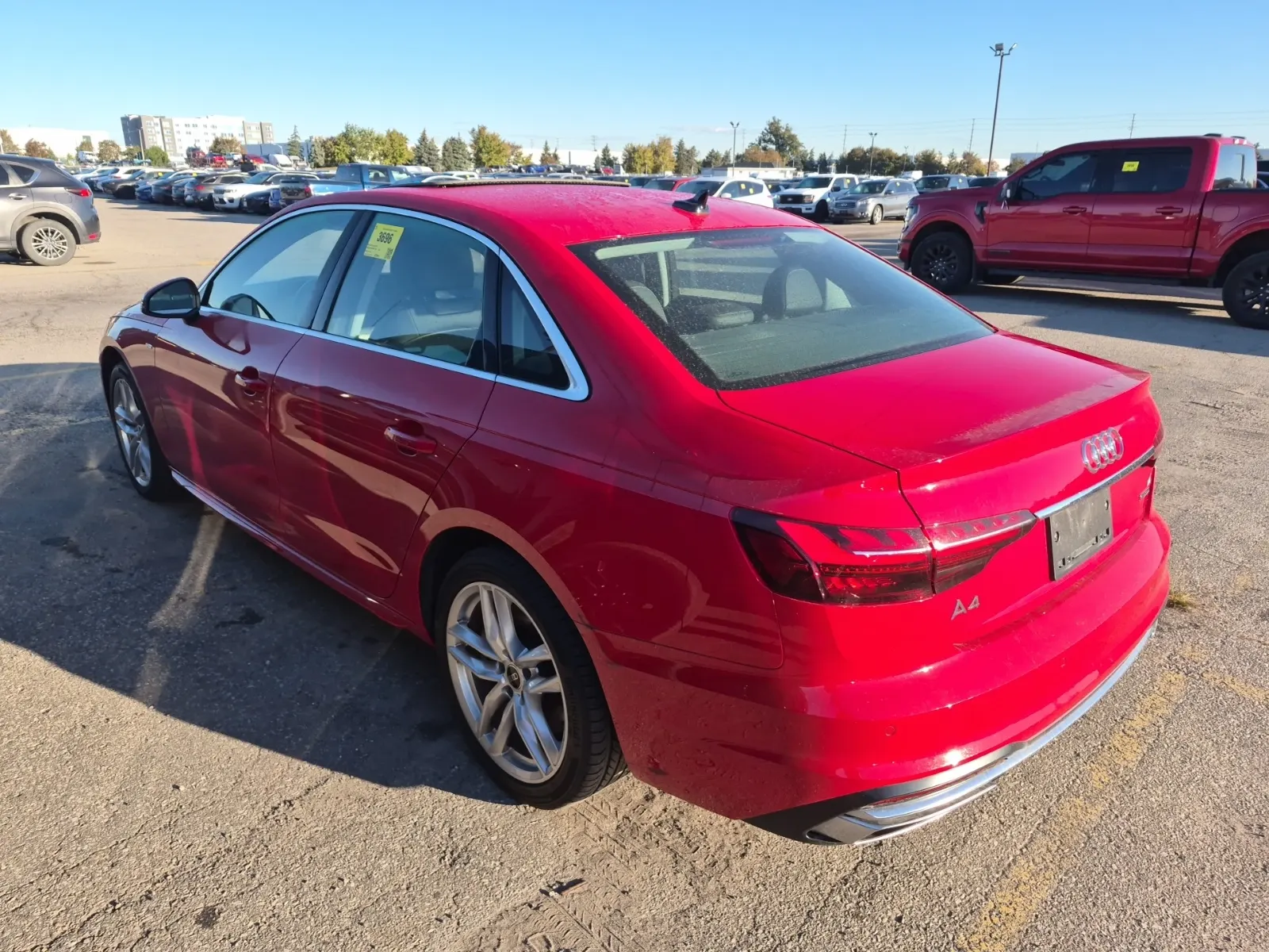 Driver Rear 3/4 Photo