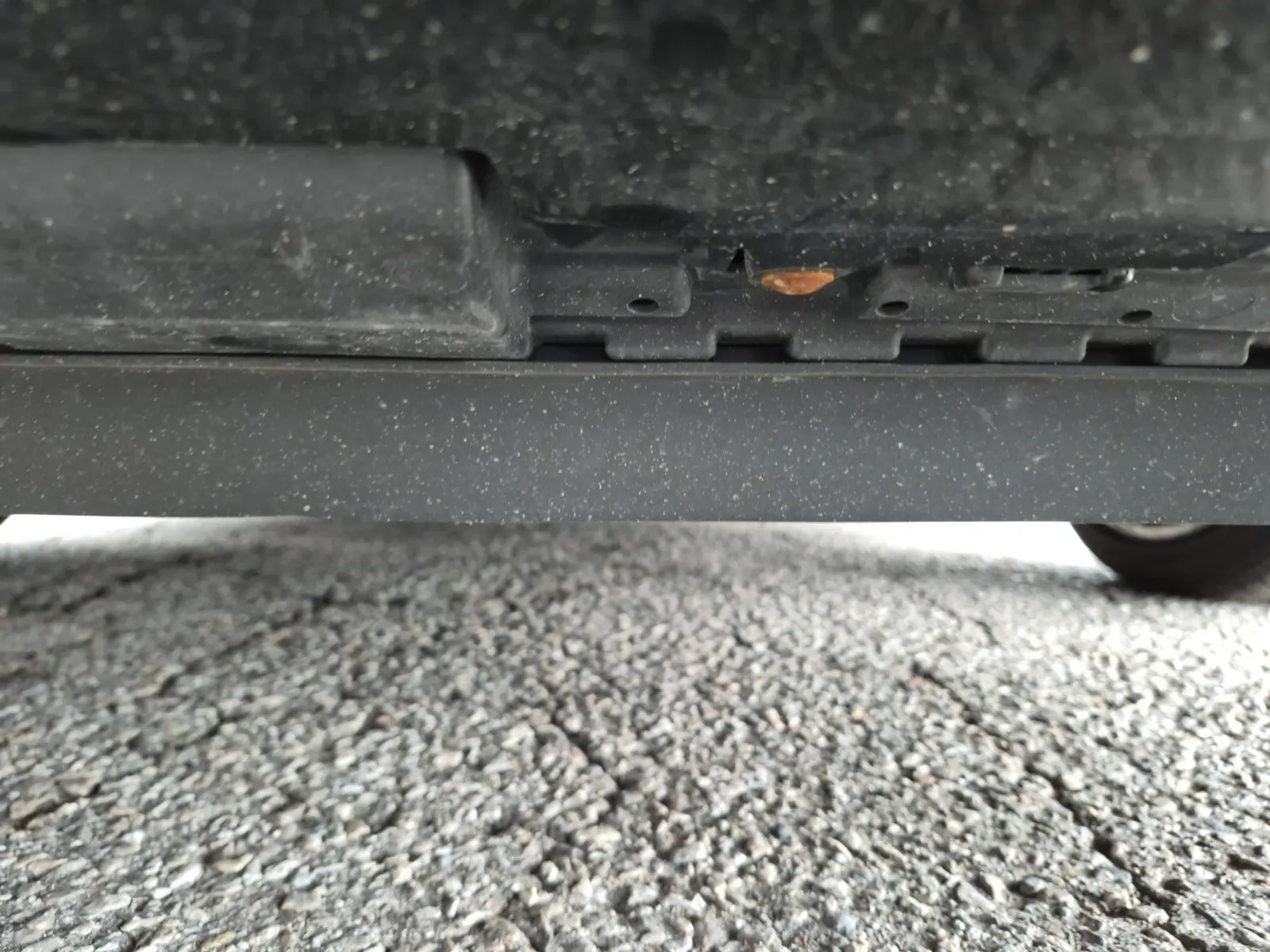 Undercarriage - Front Photo