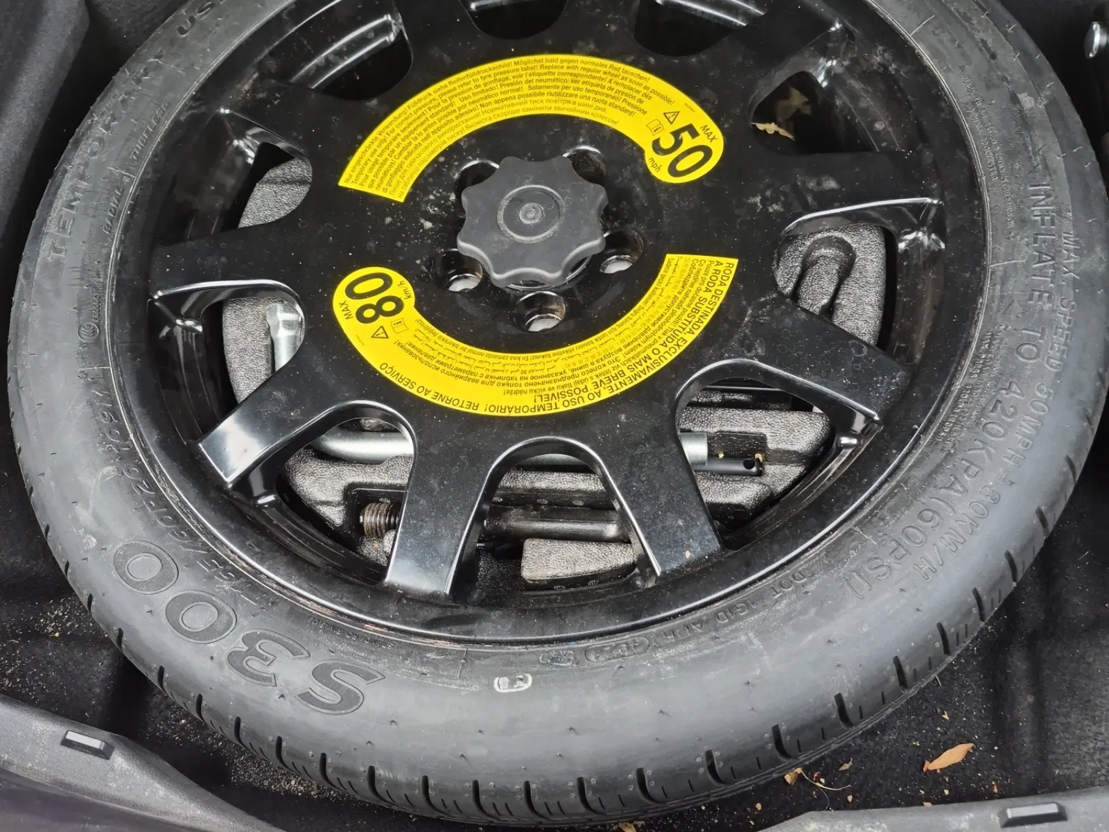 Spare Tire & Wheel Photo