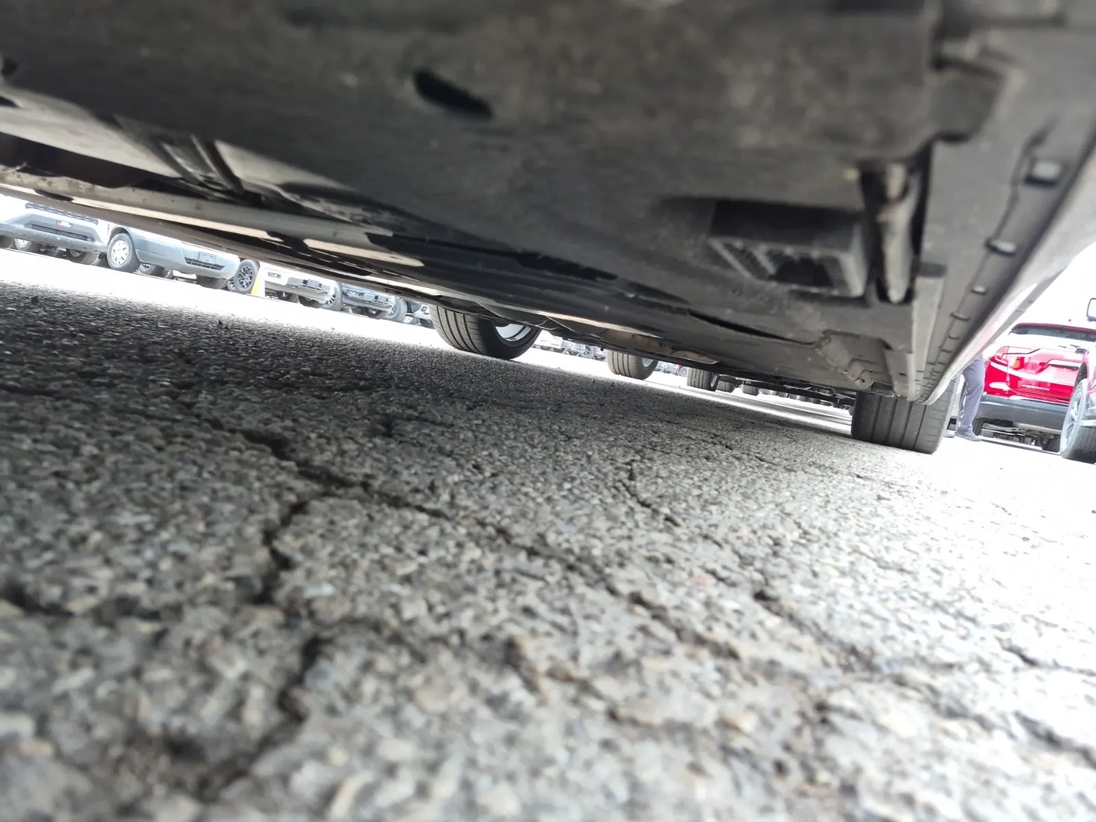 Undercarriage - Passenger Photo