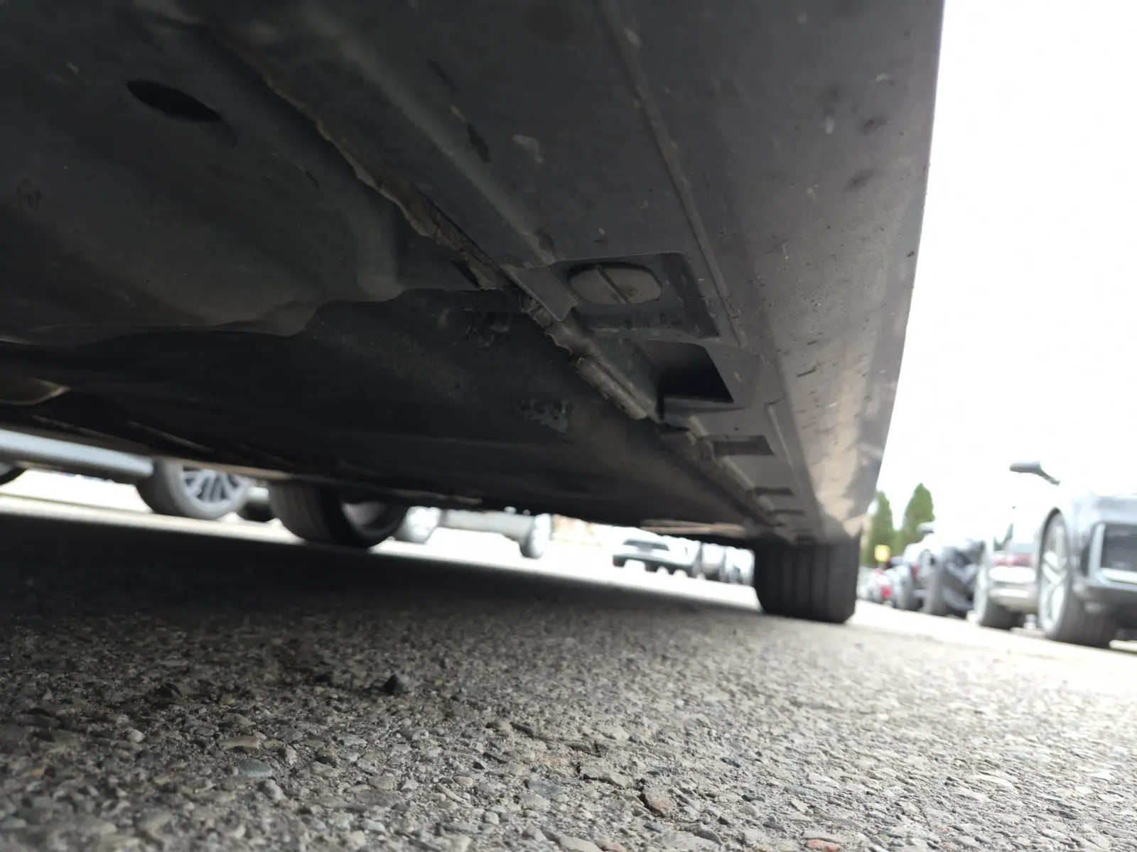 Undercarriage - Driver Photo