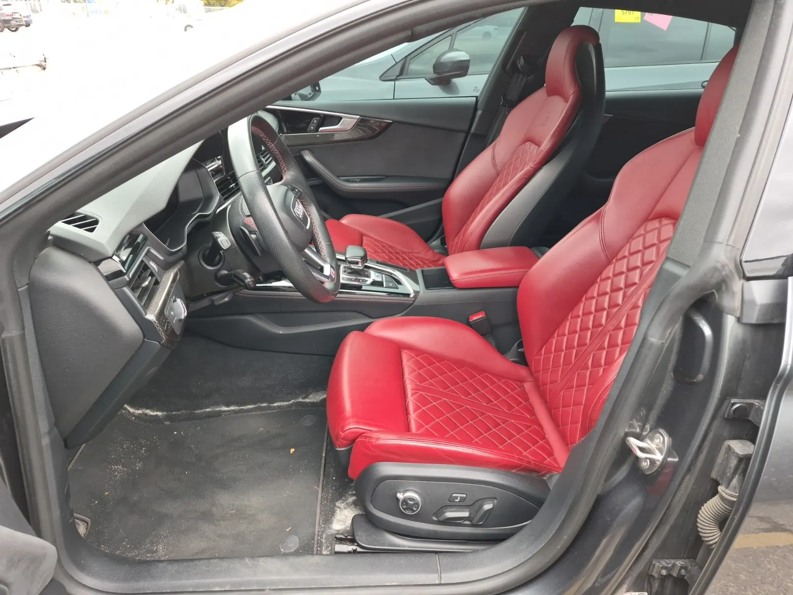 Front Interior Photo