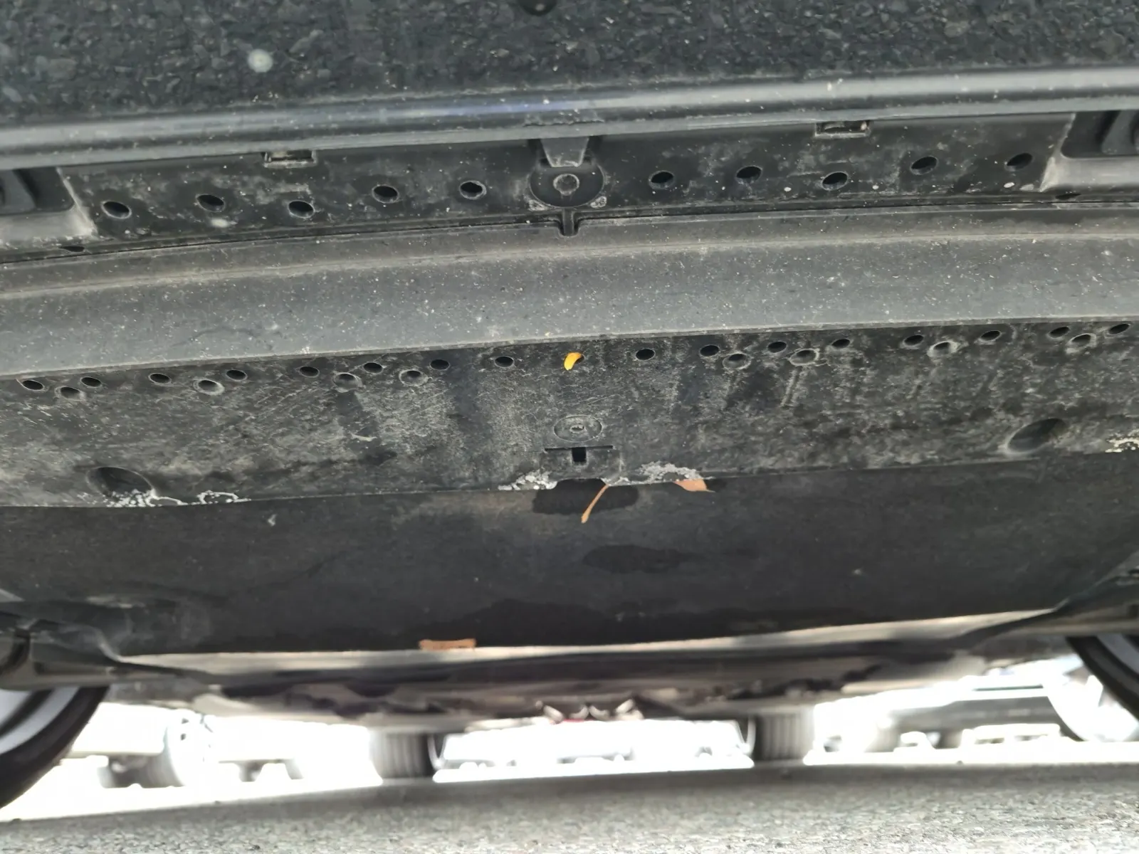 Undercarriage - Front Photo