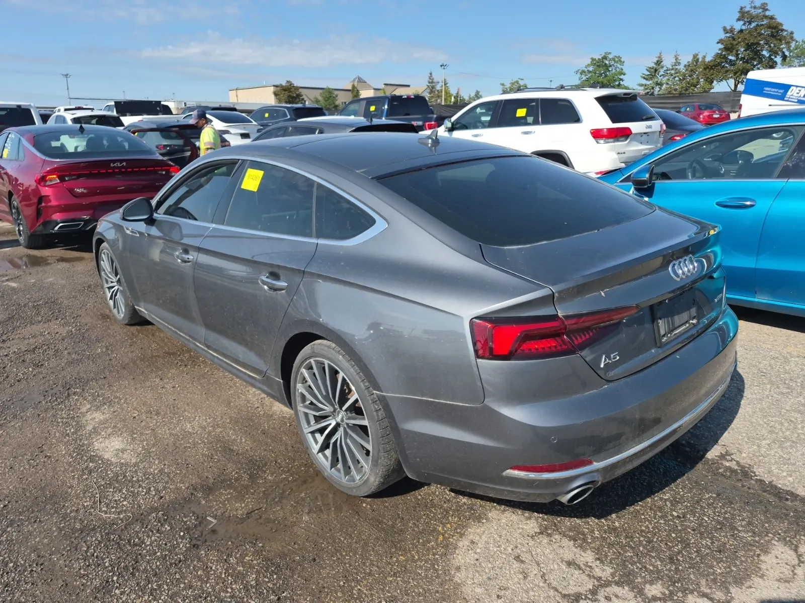 Driver Rear 3/4 Photo
