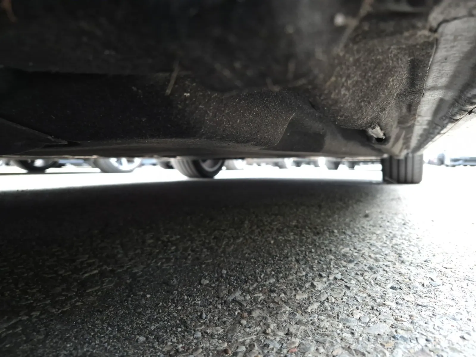 Undercarriage - Driver Photo