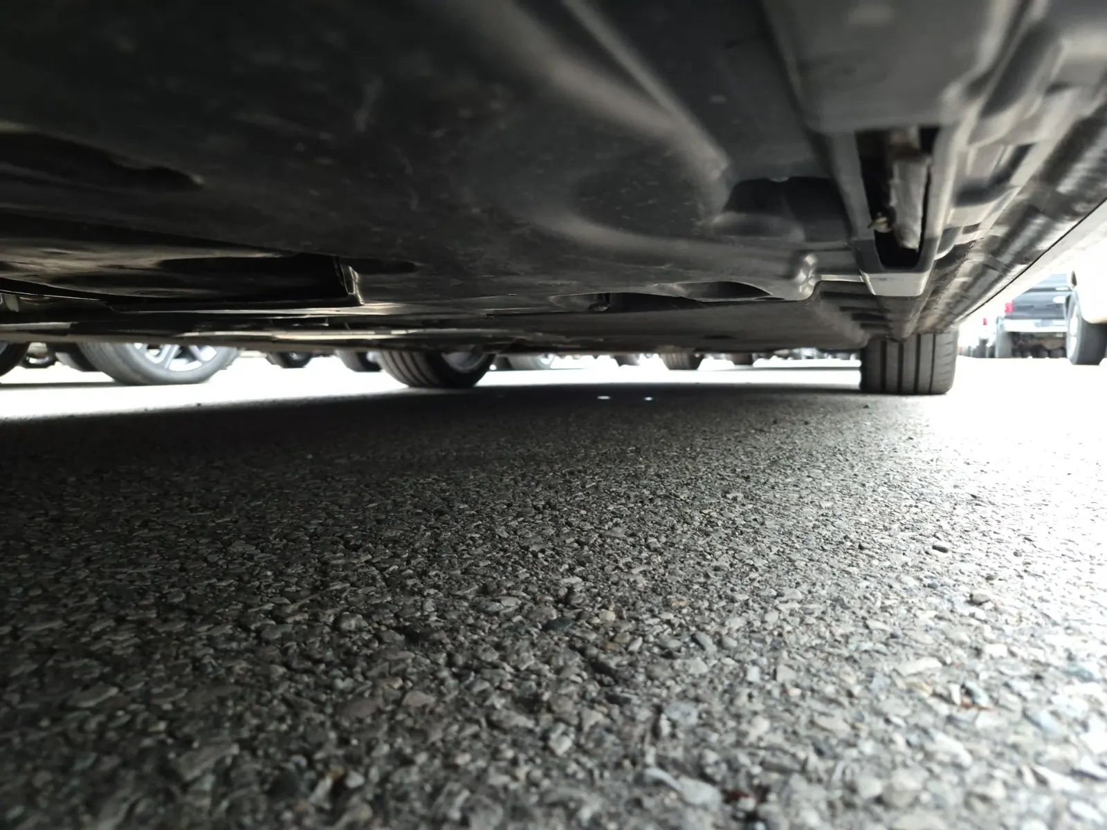 Undercarriage - Passenger Photo