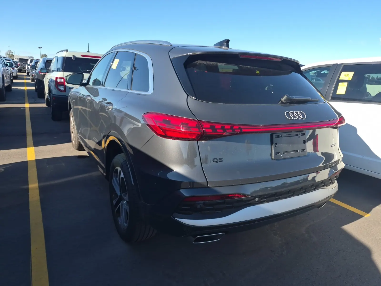 Driver Rear 3/4 Photo