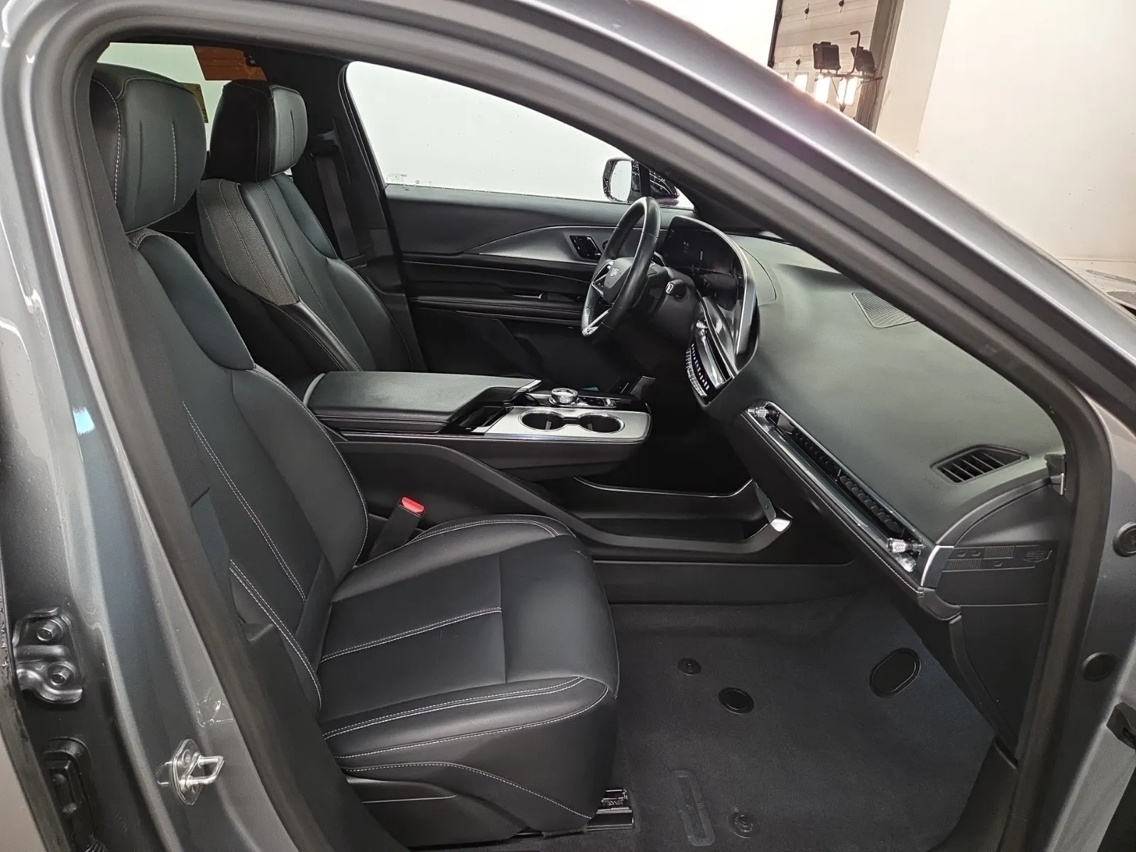 Right Side Interior Photo