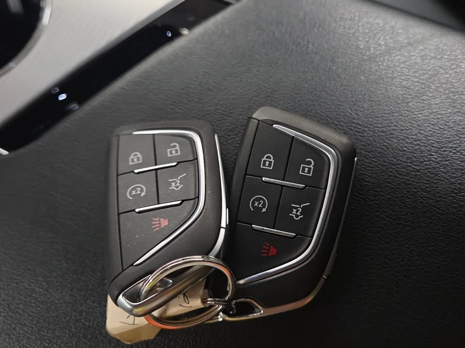 Keys/Fobs/Manual Photo
