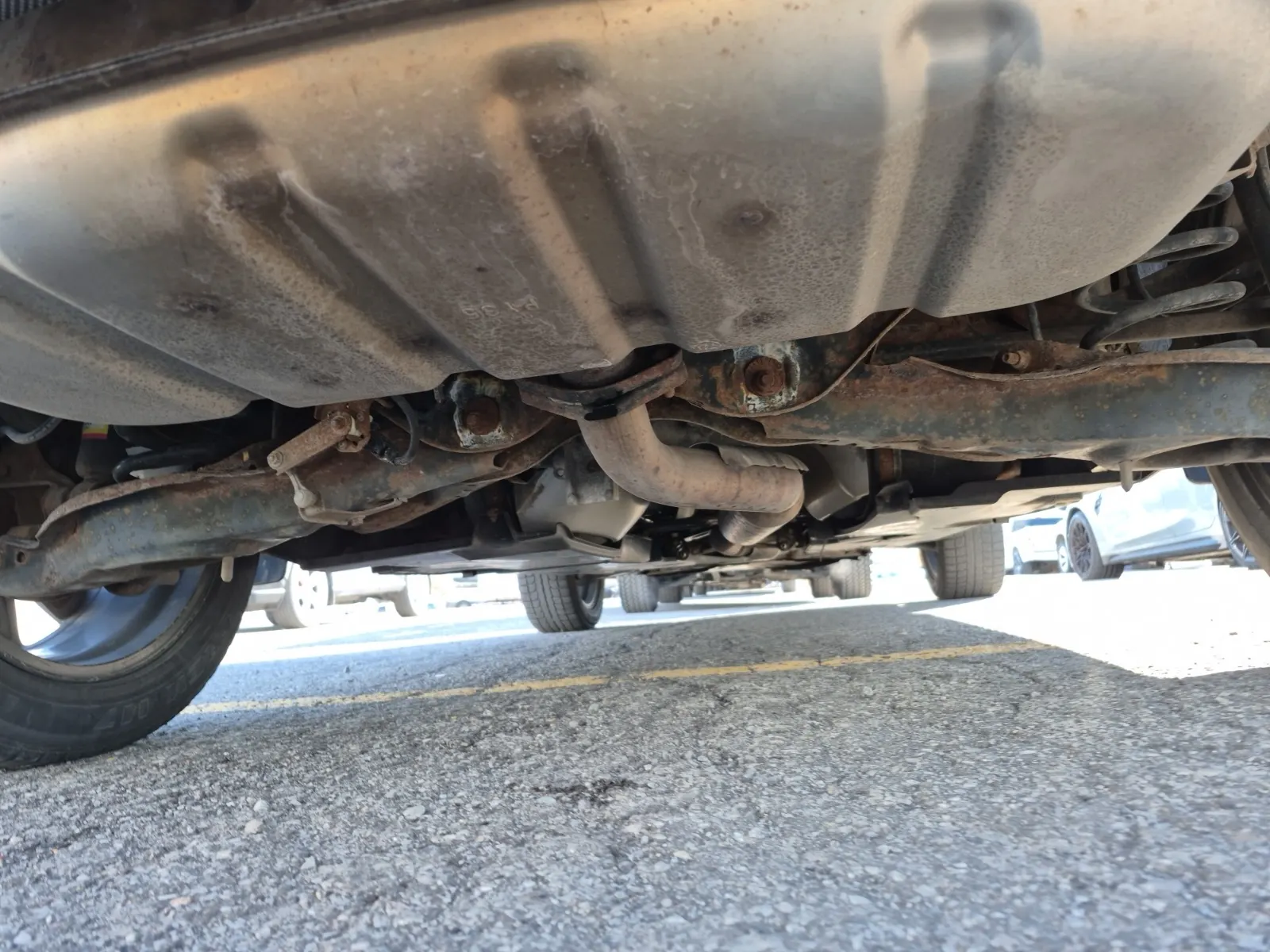 Undercarriage - Rear Photo