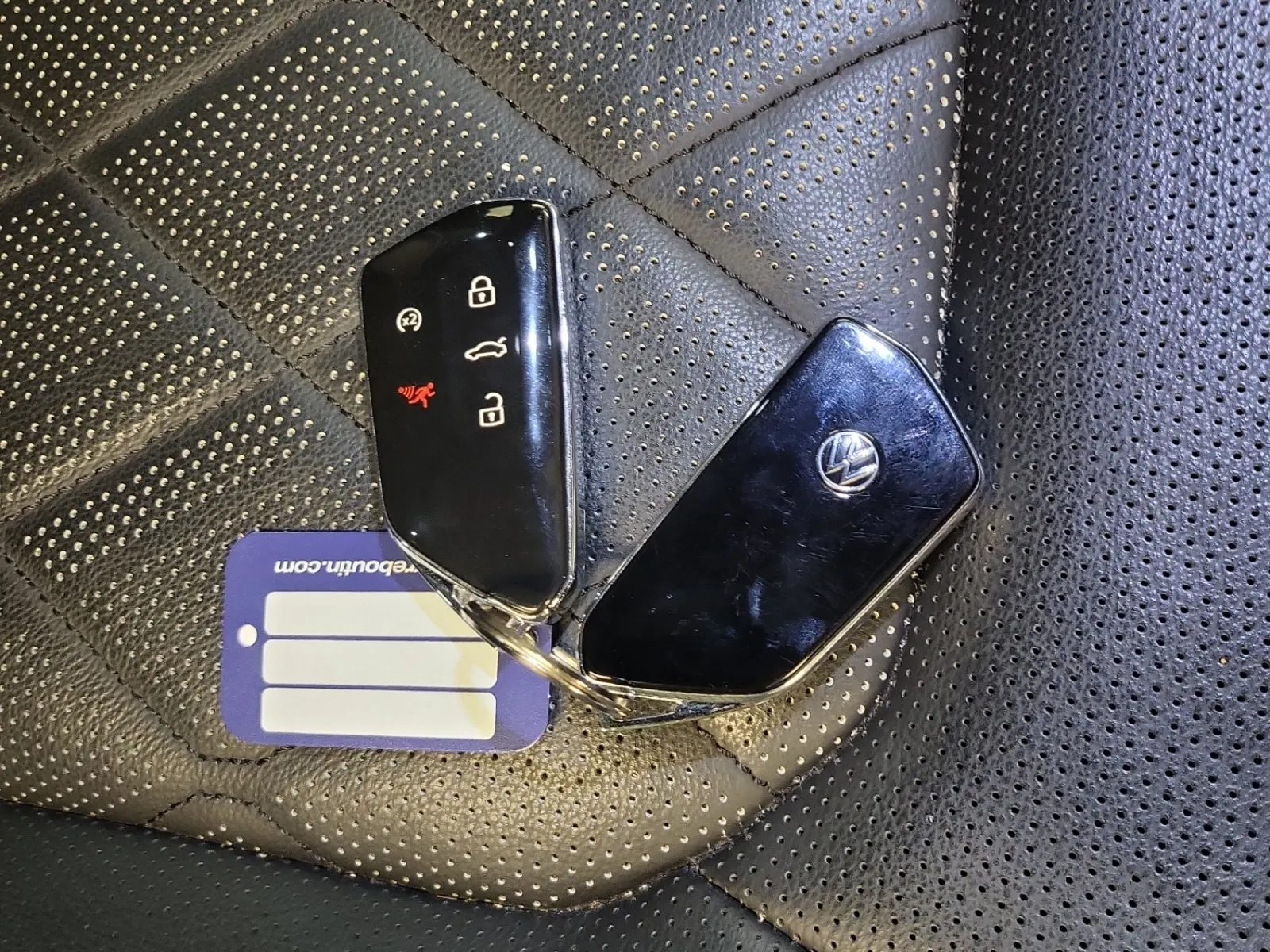 Keys/Fobs/Manual Photo